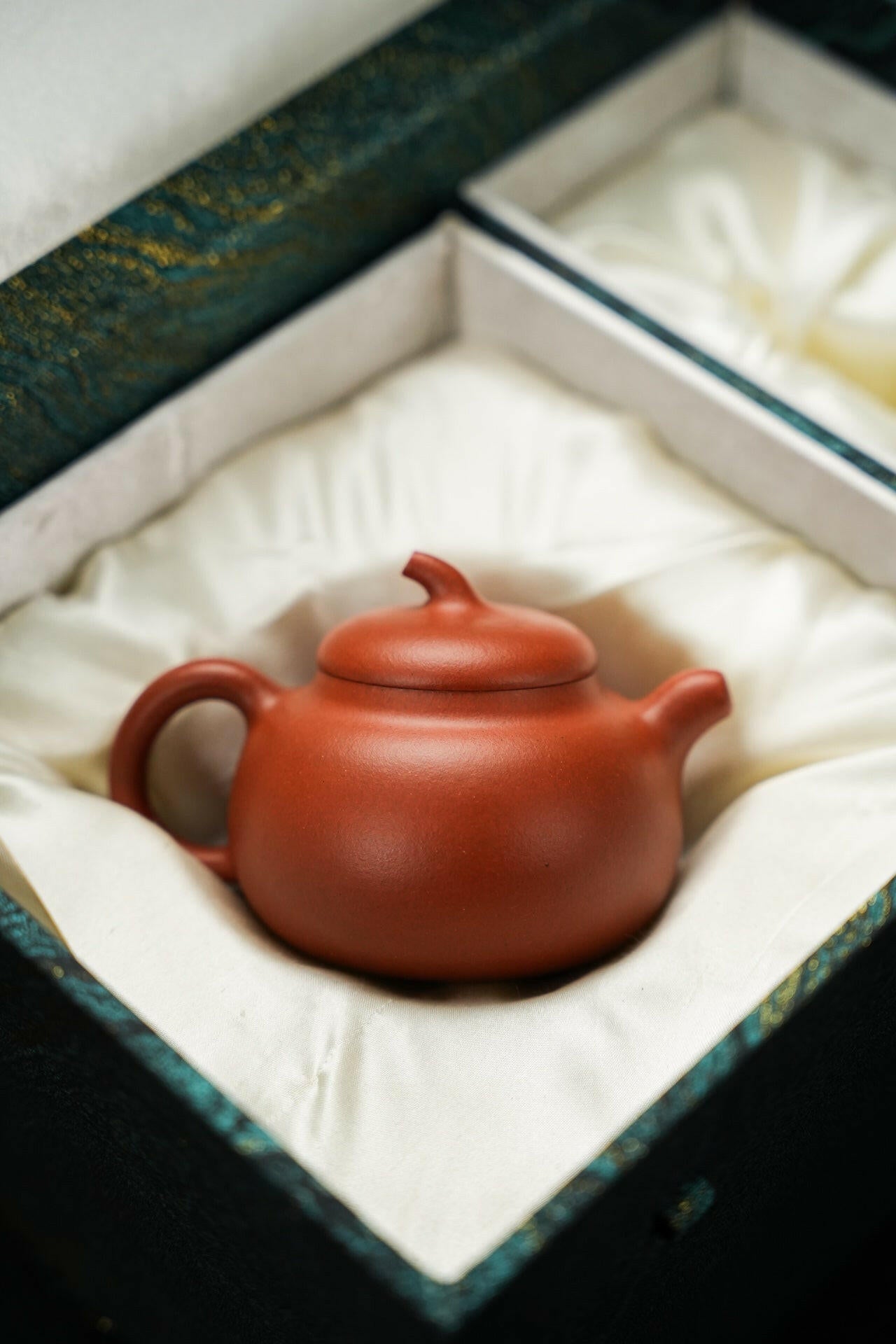 Qie Duan 200cc - Yixing Handmade Teapot 江苏宜兴