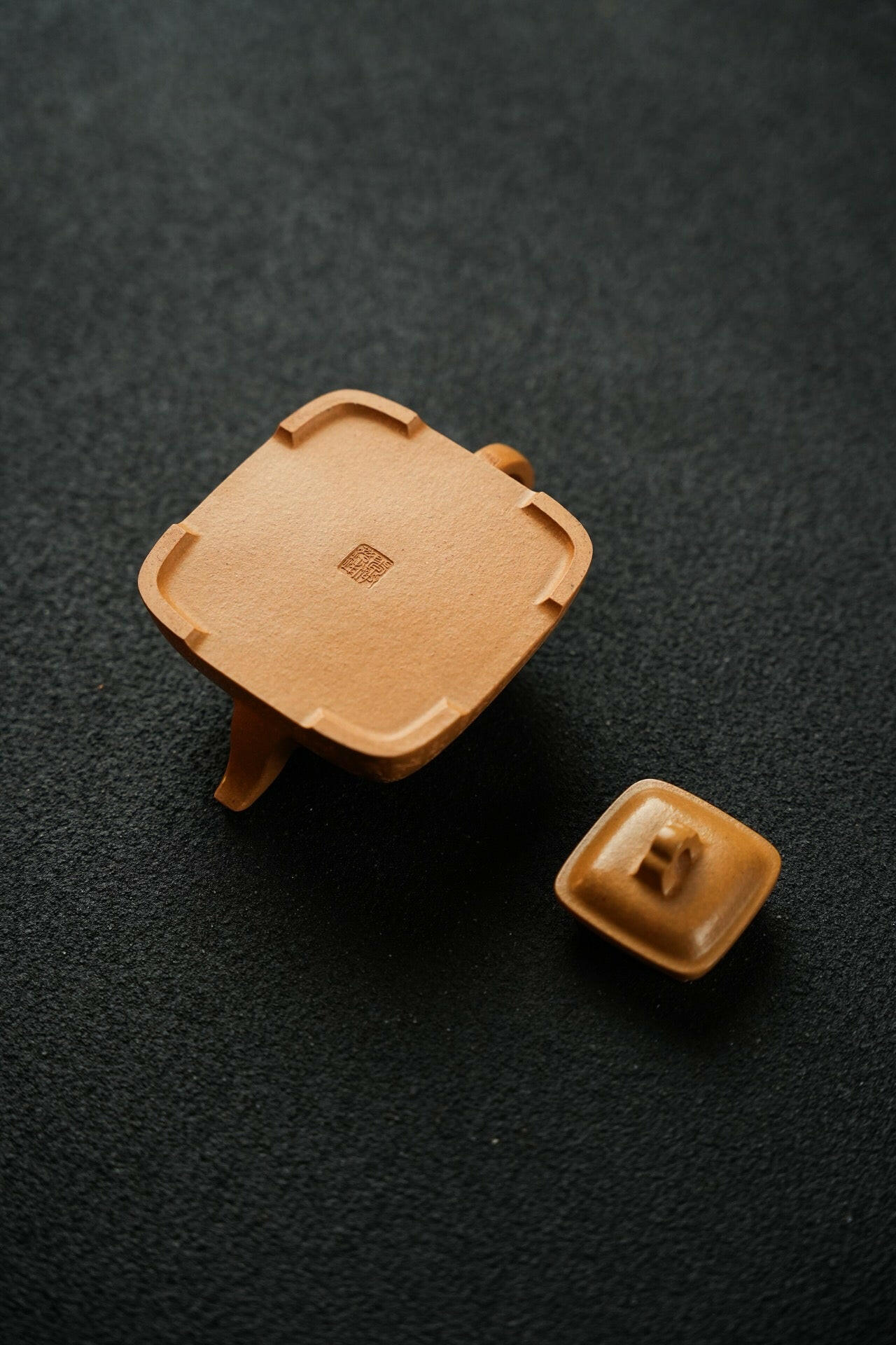 Gu Ling 130cc - Yixing Handmade Teapot 江苏宜兴