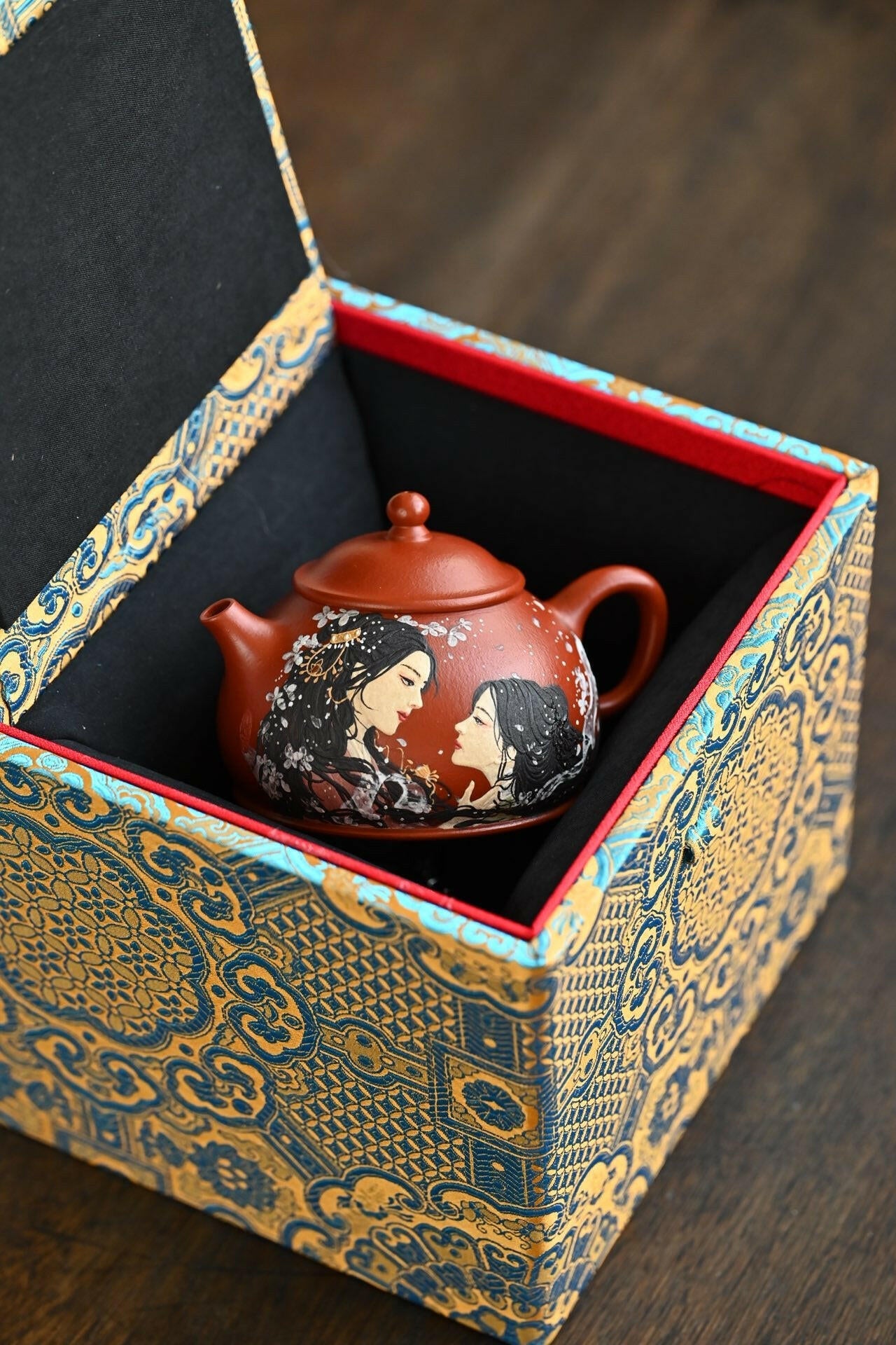 Li Mao 200cc - Yixing Handmade Teapot 江苏宜兴