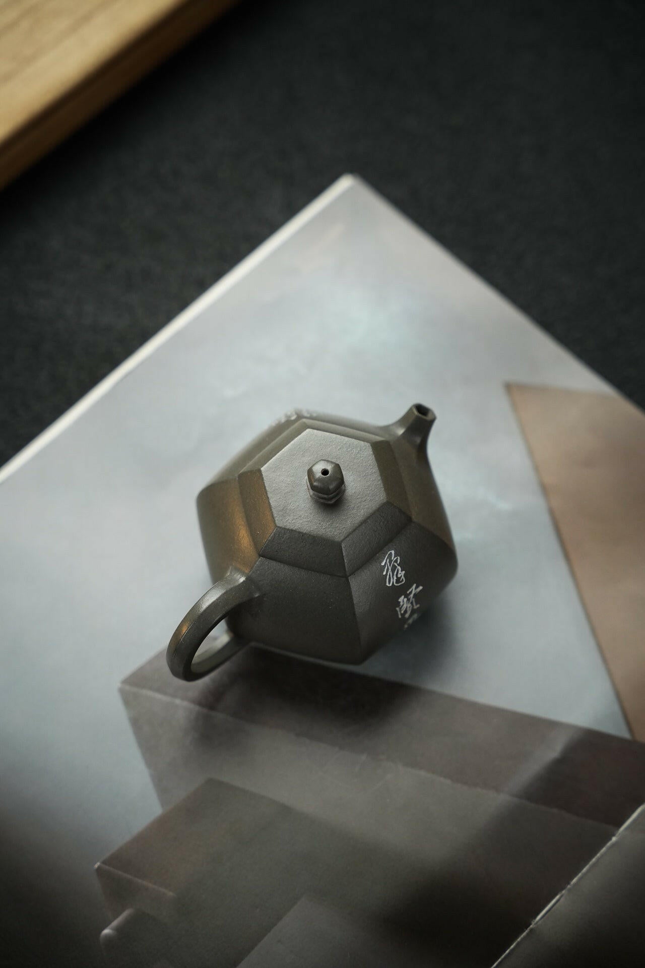 Liu Fang Xi Shi 200cc - Yixing Handmade Teapot 江苏宜兴