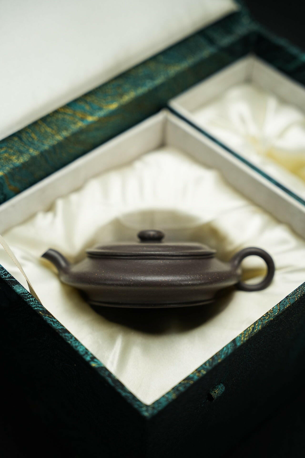 Ming Yuan Xu Bian 130cc - Yixing Handmade Teapot 江苏宜兴