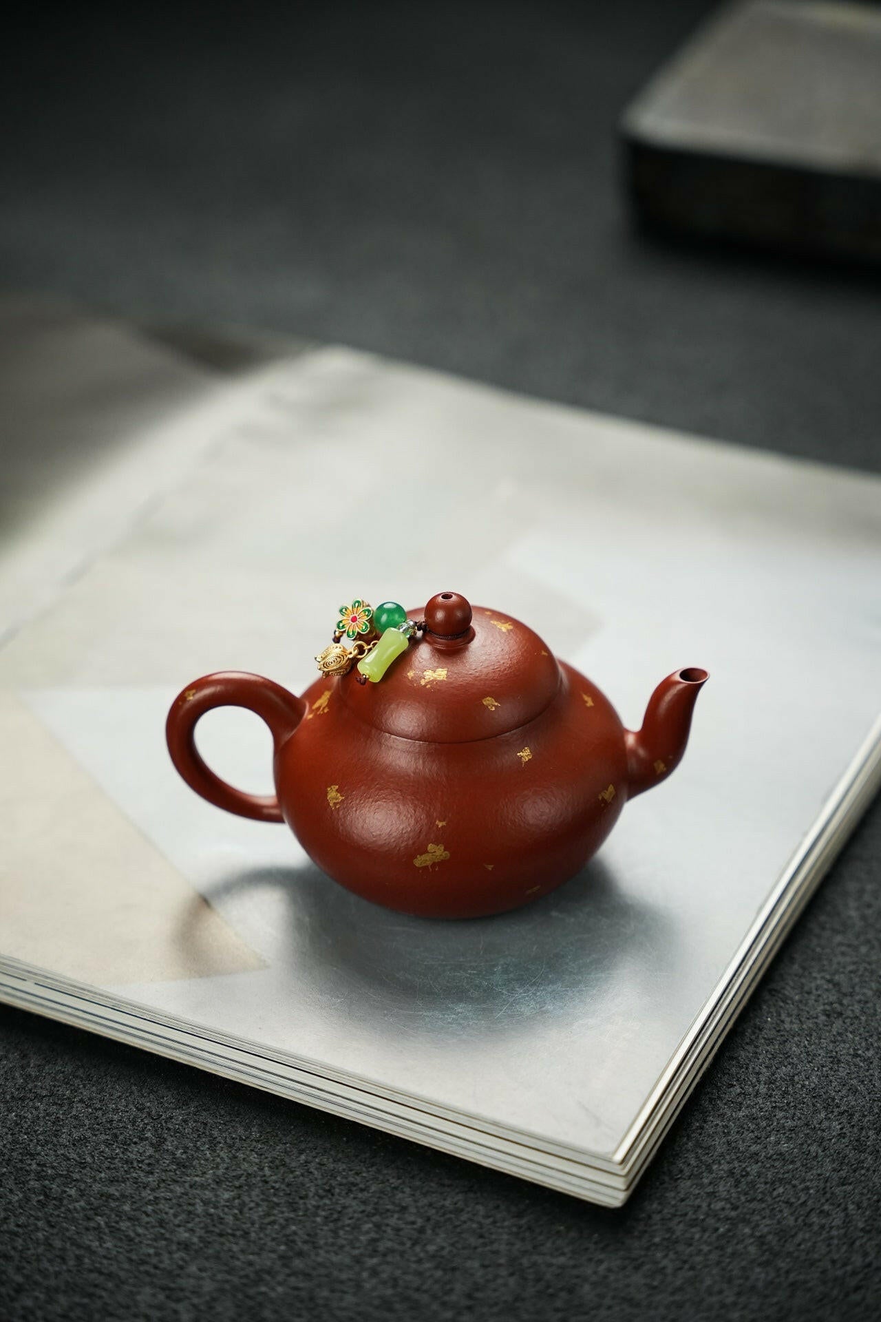 Li Xing 180cc - Yixing Handmade Teapot 江苏宜兴
