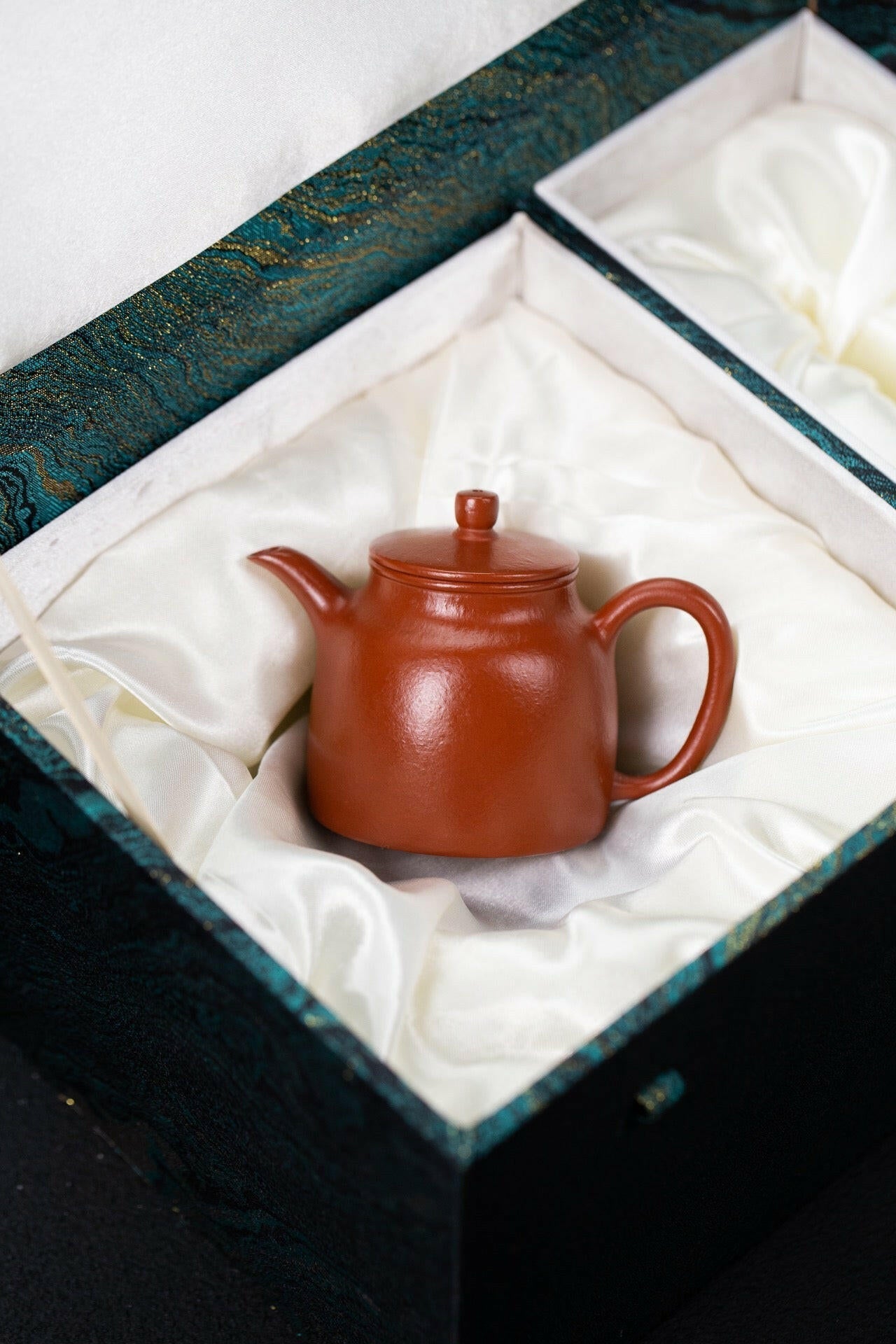 Zhi Hu 130cc - Yixing Handmade Teapot 江苏宜兴