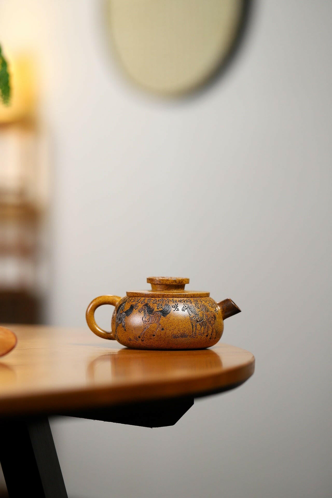 Ju Lun Zhu 180cc - Yixing Handmade Teapot 江苏宜兴