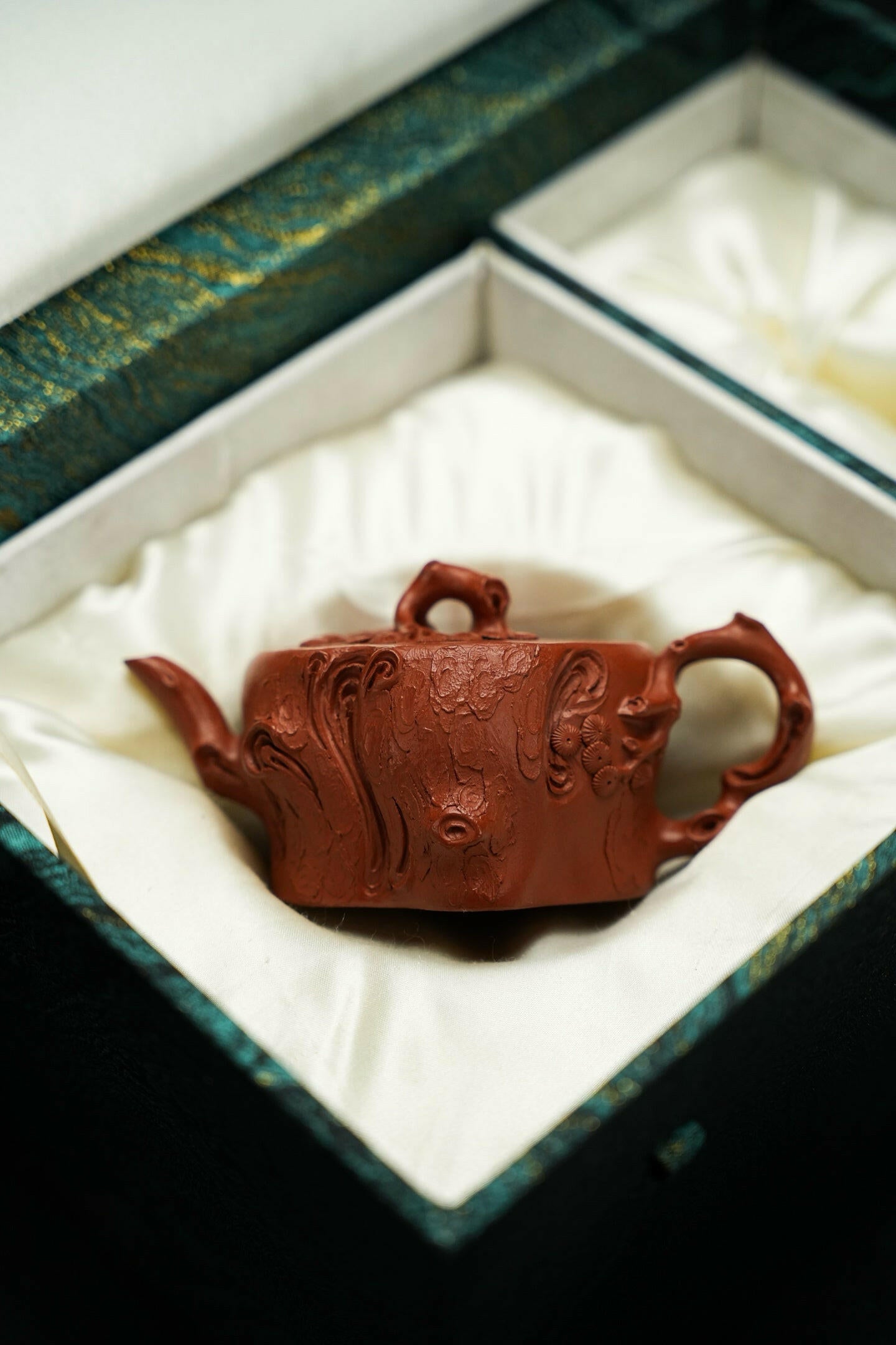 Li Yong Xiao Song Zhuang 130cc - Yixing Handmade Teapot 江苏宜兴