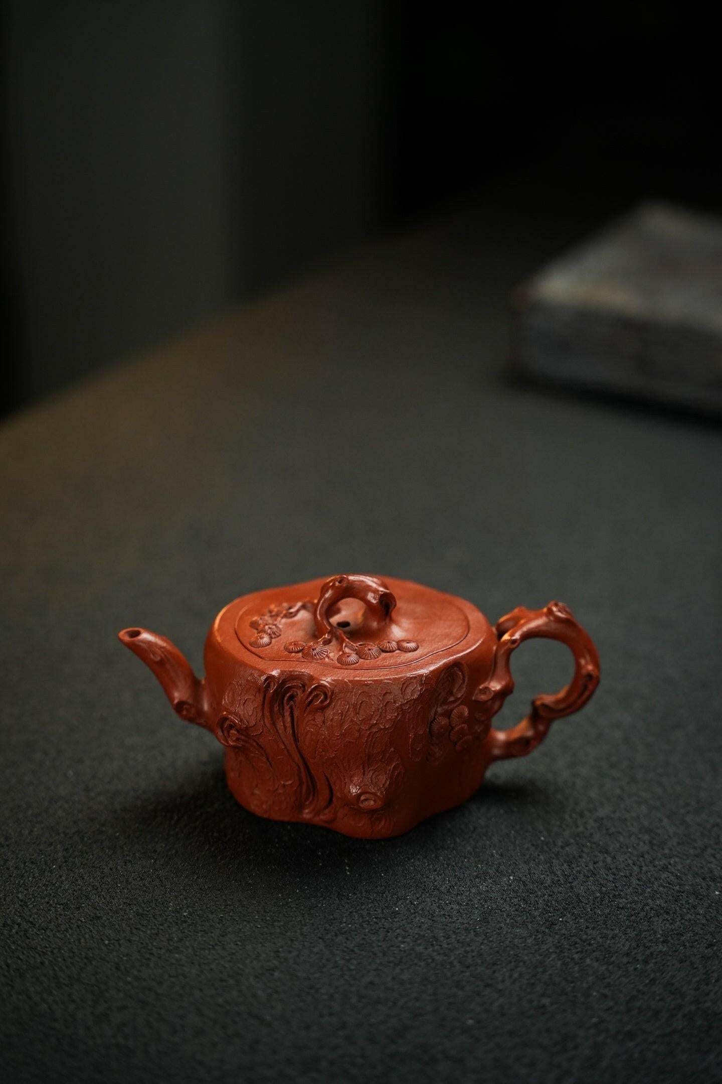 Li Yong Xiao Song Zhuang 130cc - Yixing Handmade Teapot 江苏宜兴