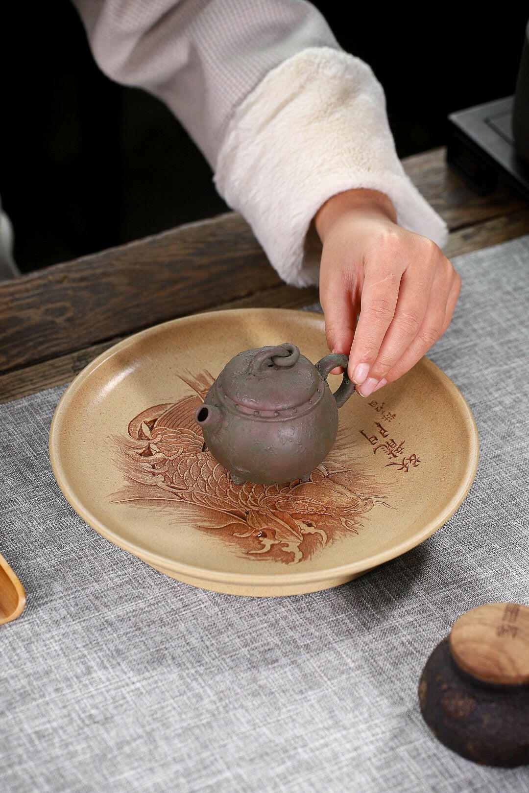 Yu Yue Long Men - Yixing Handmade Dry Bubble Tray 江苏宜兴