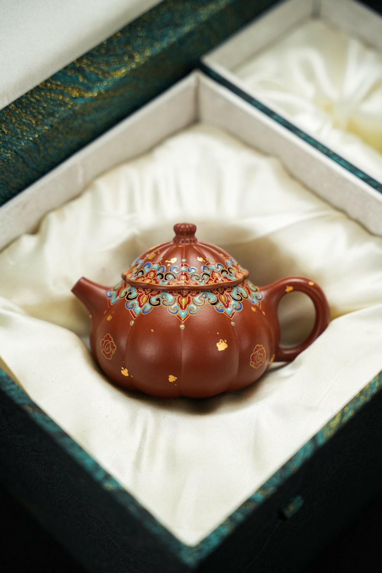 Ling Long 150cc - Yixing Handmade Teapot 江苏宜兴