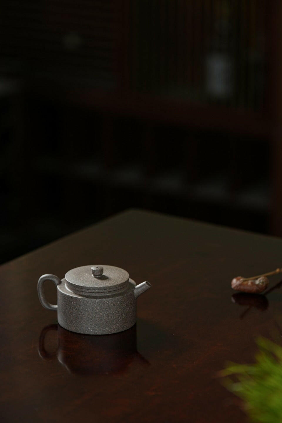 De Zhong 140cc - Yixing Handmade Teapot 江苏宜兴