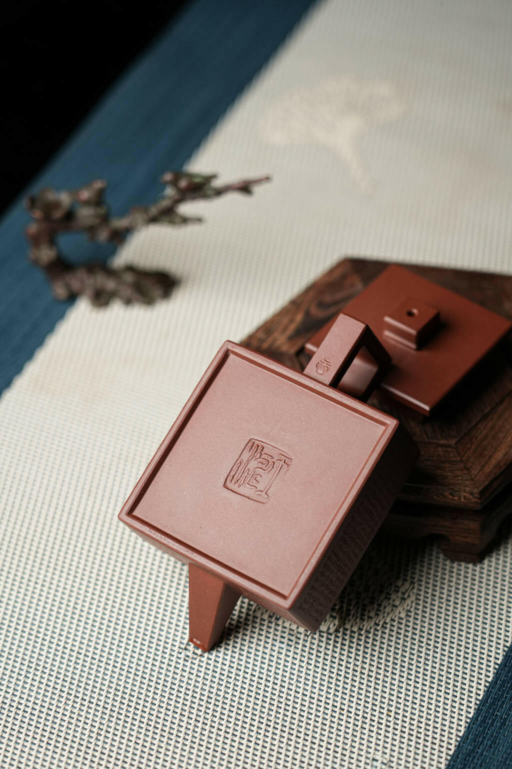 Fang Shan Yi Shi 100cc - Yixing Handmade Teapot 江苏宜兴