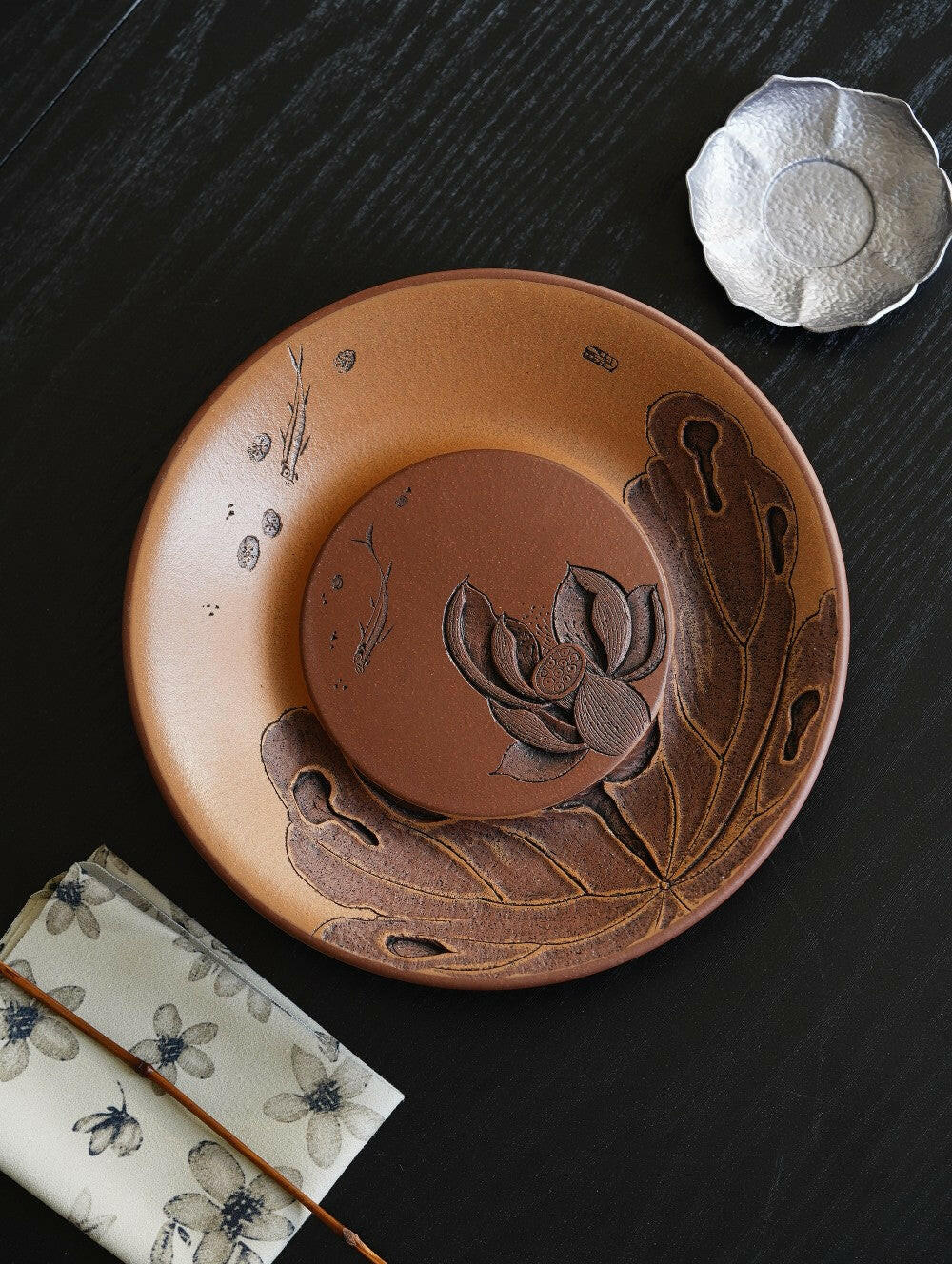 He Lian - Yixing Handmade Dry Bubble Tray 江苏宜兴