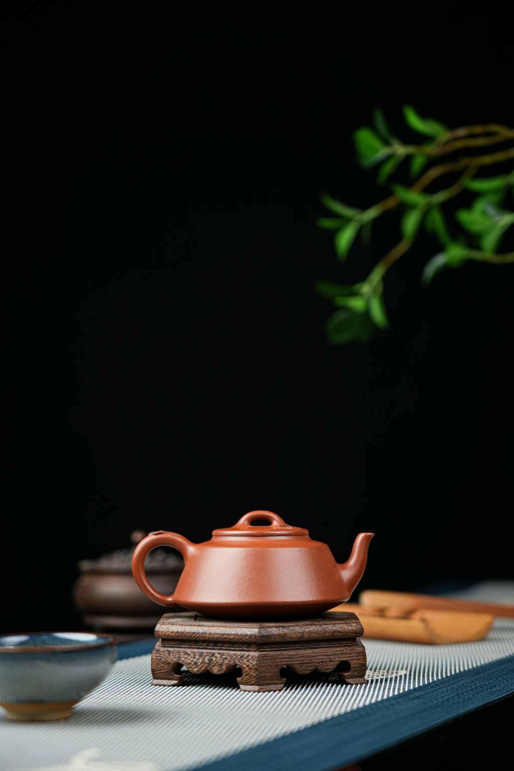 Ping Bu Qing Yun - Yixing Handmade Teapot 江苏宜兴