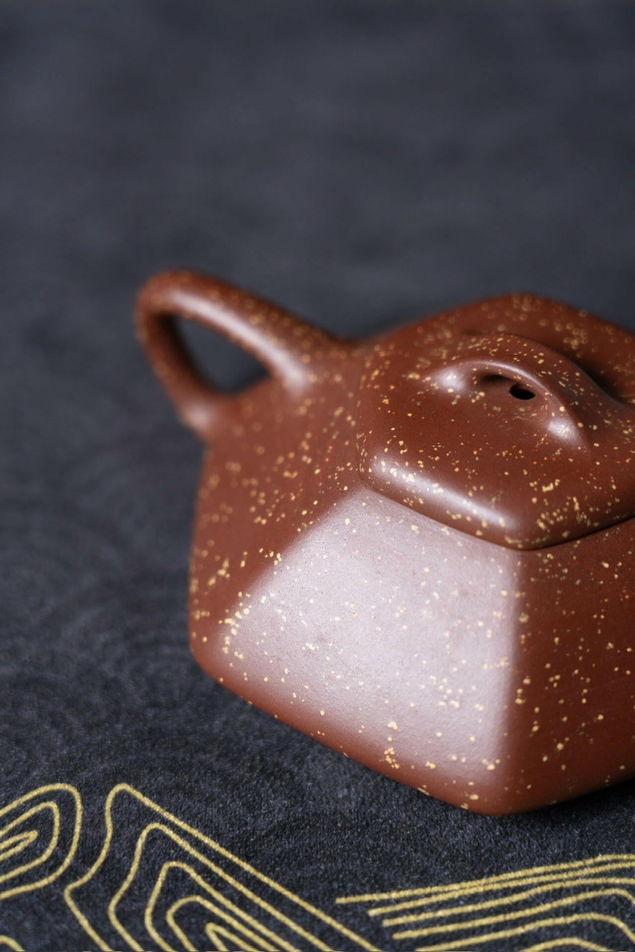 Liu Fang He Piao 140cc - Yixing Handmade Teapot 江苏宜兴