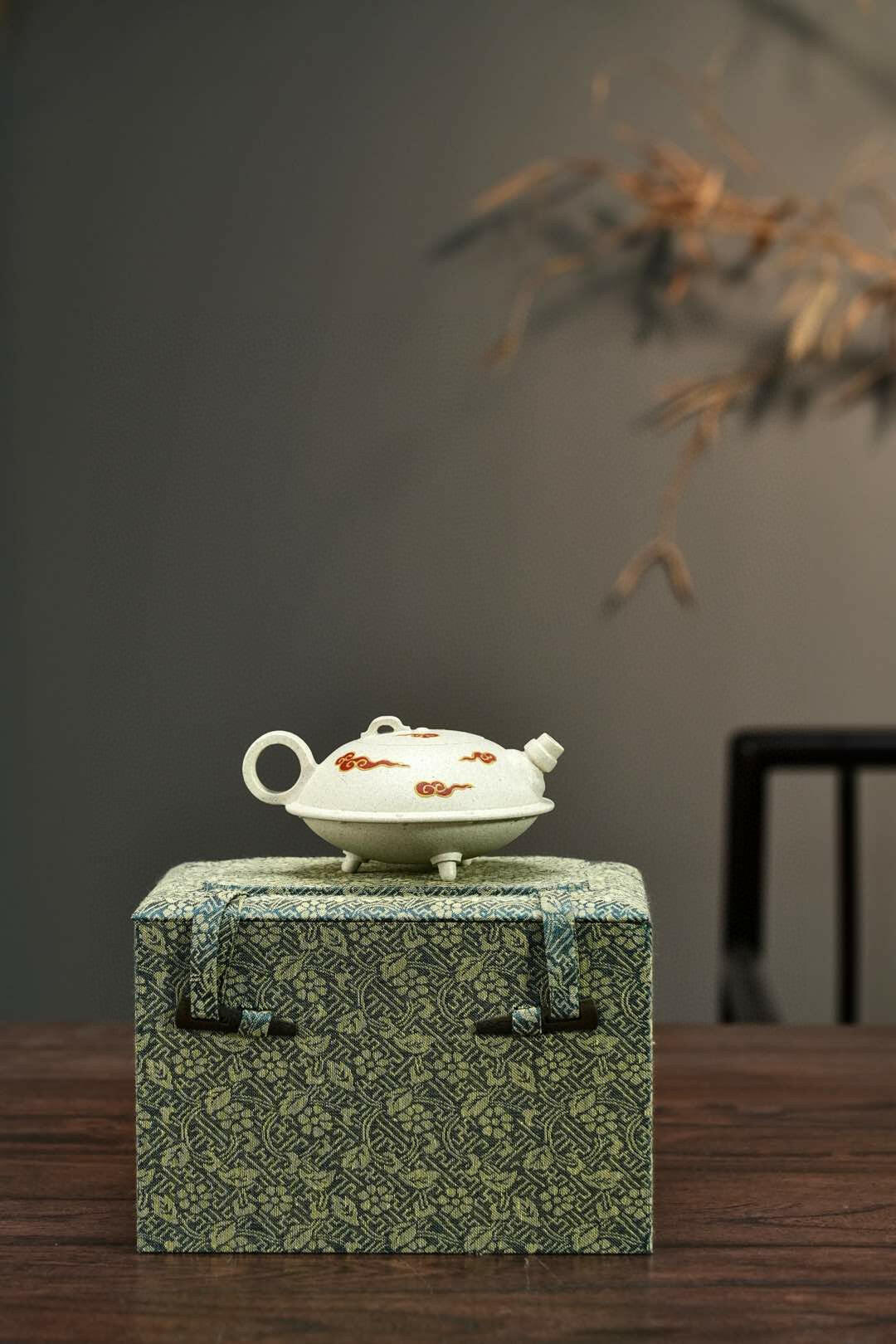 Fei Die 130cc - Yixing Handmade Teapot 江苏宜兴
