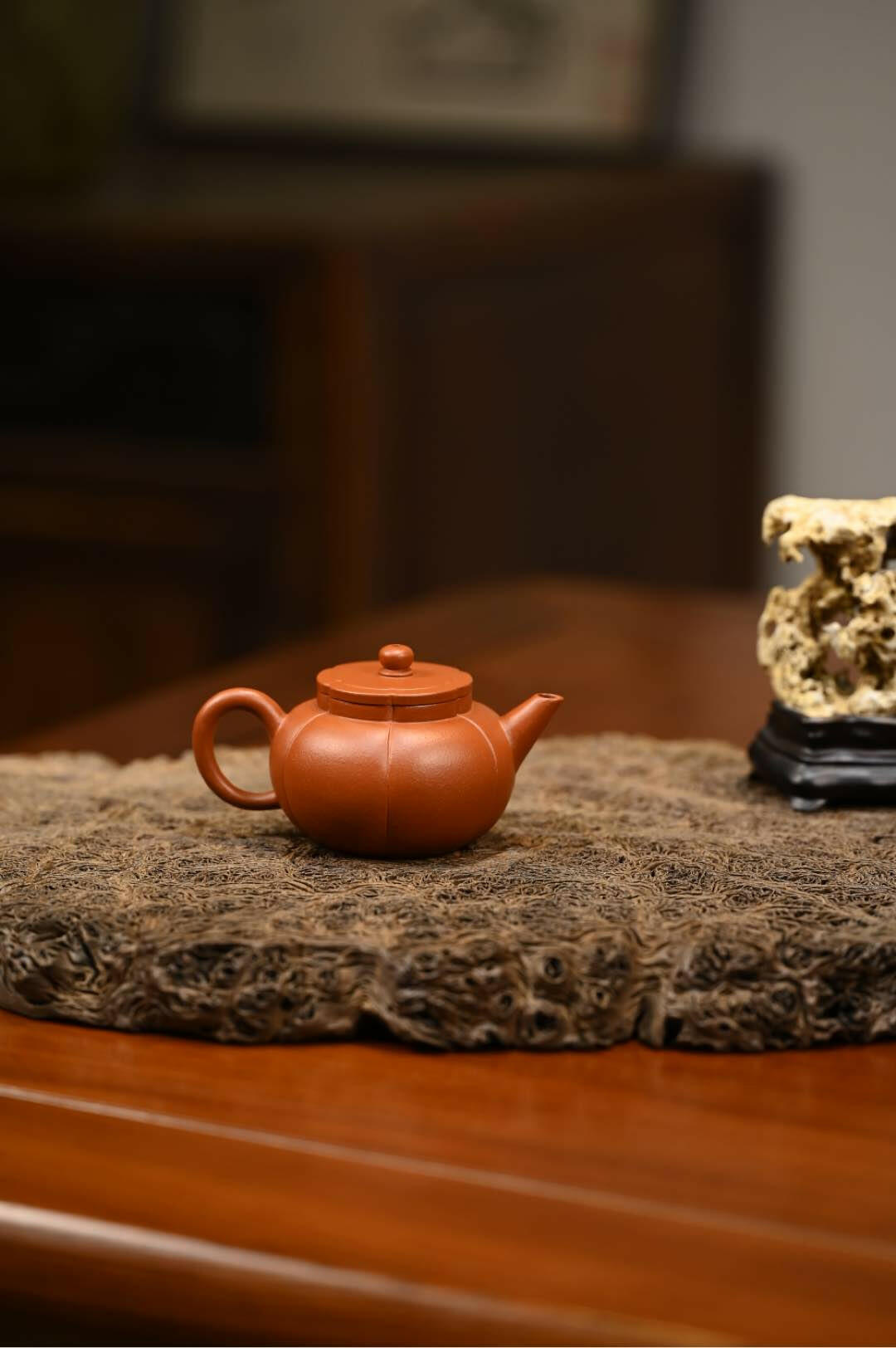 Xiao Ling Hua 100cc - Yixing Handmade Teapot 江苏宜兴