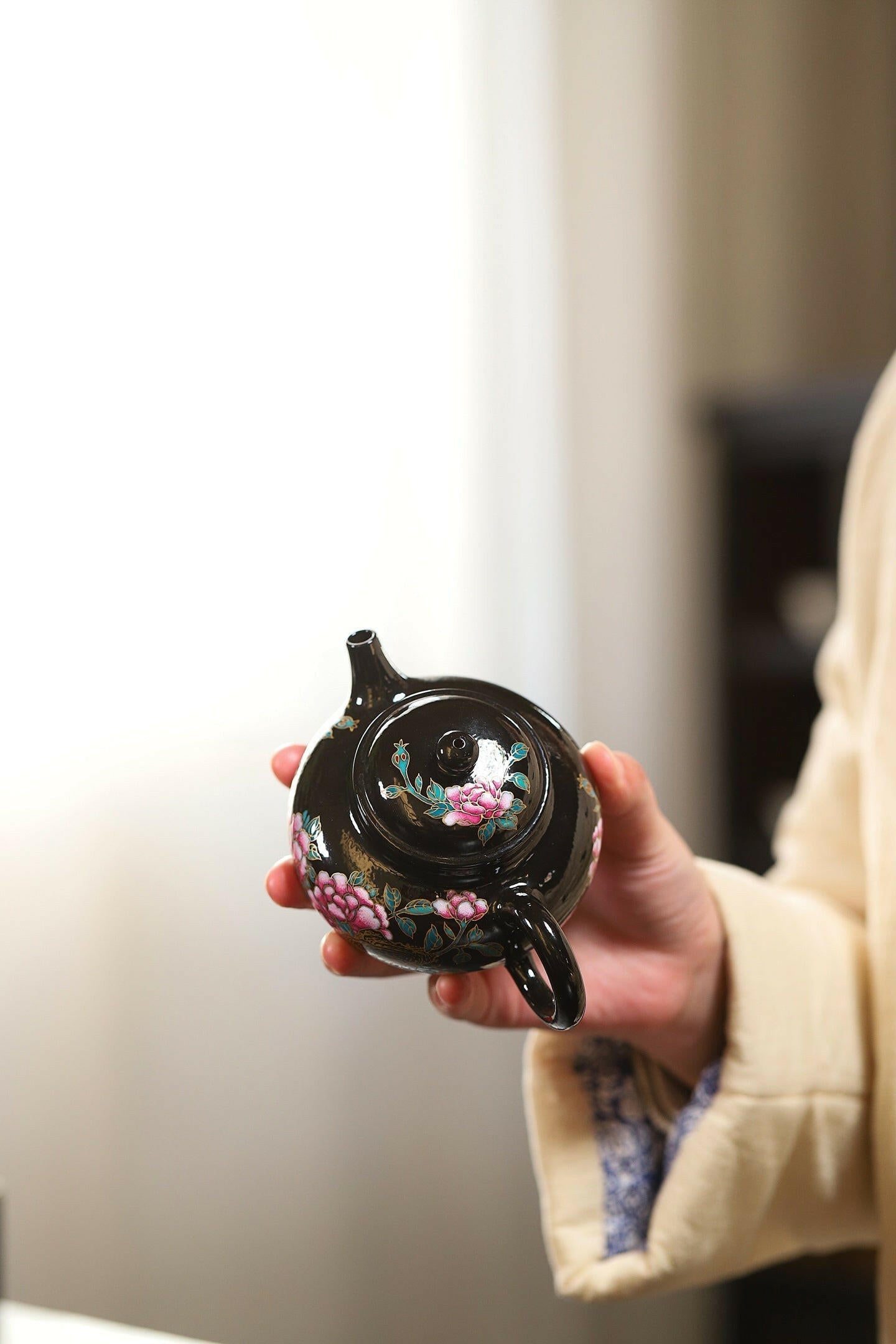 Rong Tian 160cc - Yixing Handmade Teapot 江苏宜兴