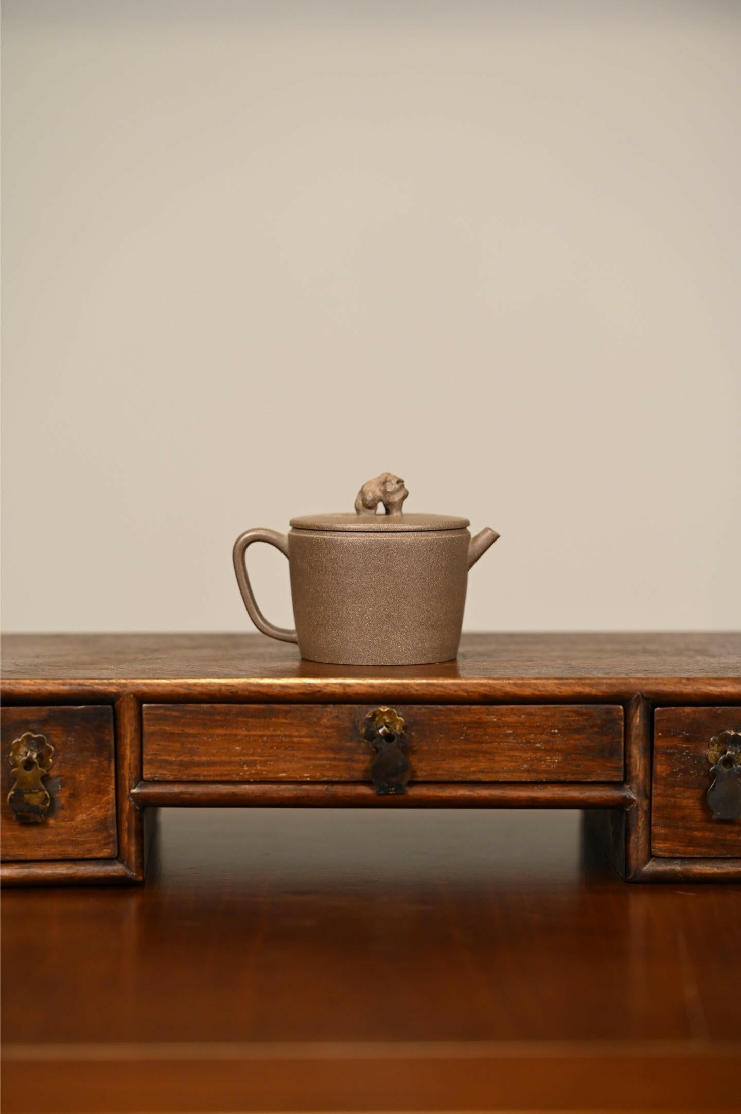 Ling Chan 120cc - Yixing Handmade Teapot 江苏宜兴