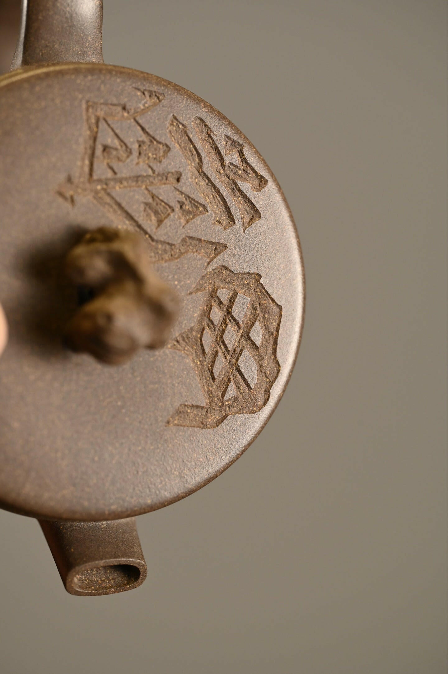 Ling Chan 120cc - Yixing Handmade Teapot 江苏宜兴