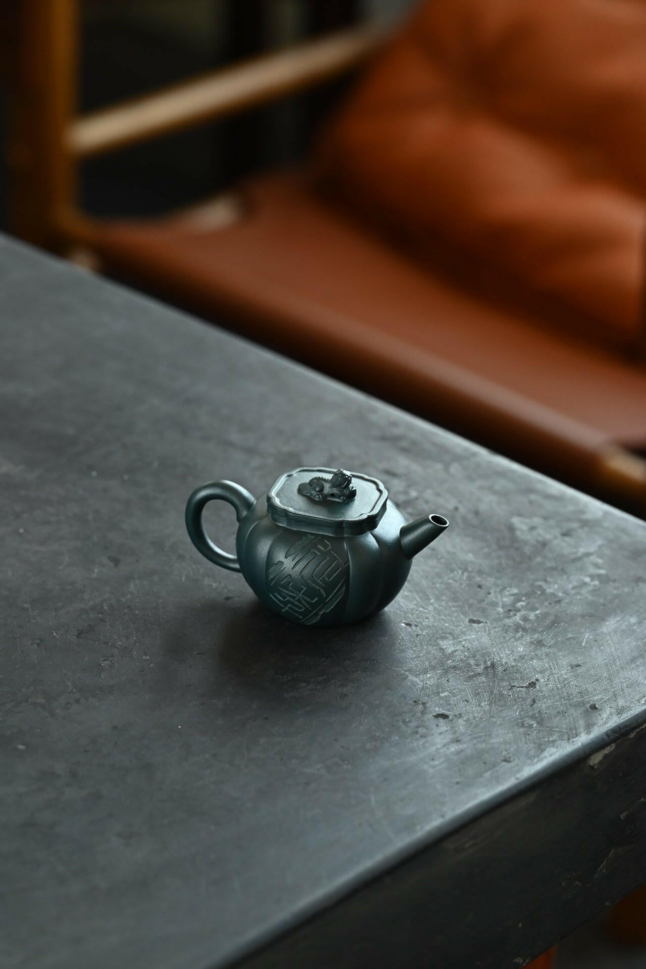 Ru Yi Shi Qiu 100cc - Yixing Handmade Teapot 江苏宜兴