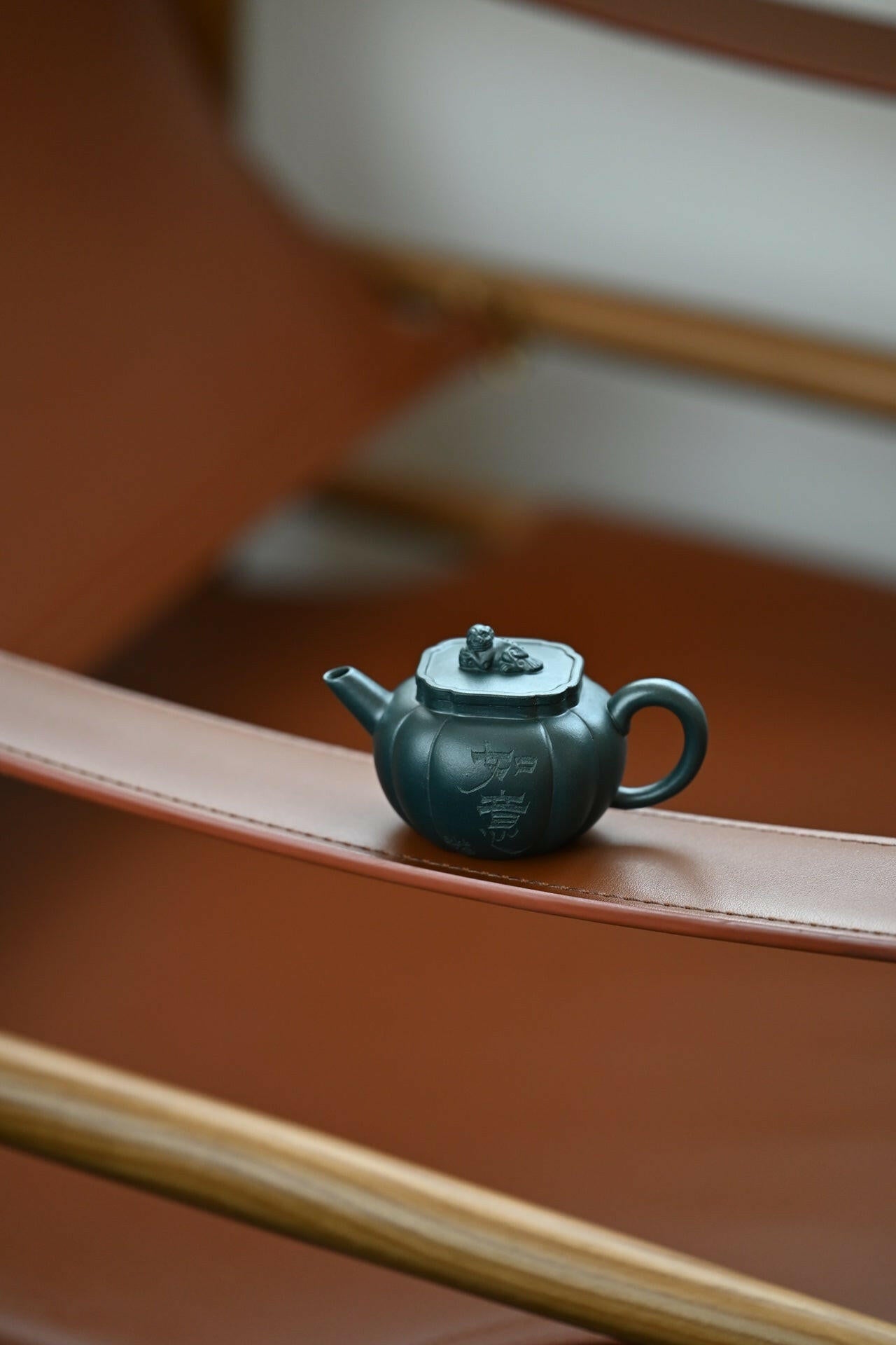 Ru Yi Shi Qiu 100cc - Yixing Handmade Teapot 江苏宜兴