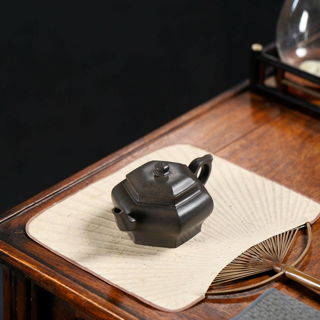 Liu Fang Gong Deng 150cc - Yixing Handmade Teapot 江苏宜兴