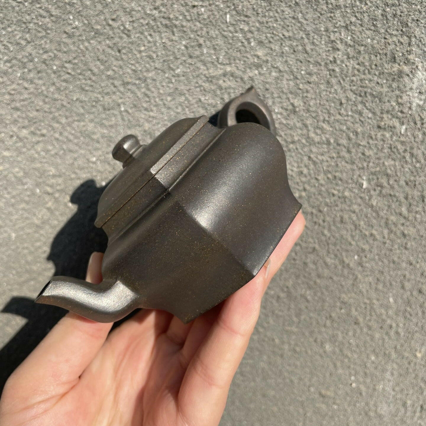 Liu Fang Gong Deng 150cc - Yixing Handmade Teapot 江苏宜兴