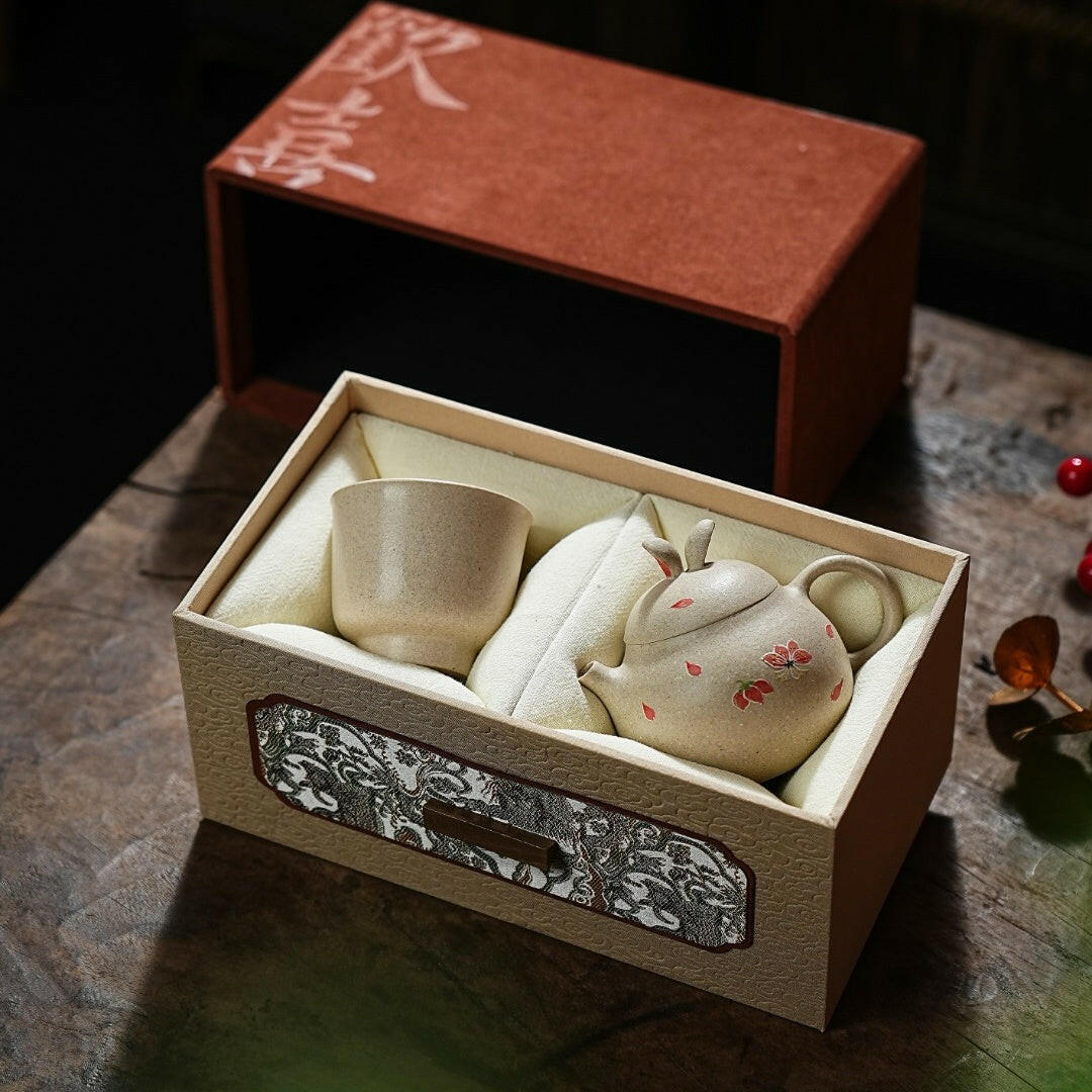 Ying Hua Tu 120cc - Yixing Handmade Teapot 江苏宜兴