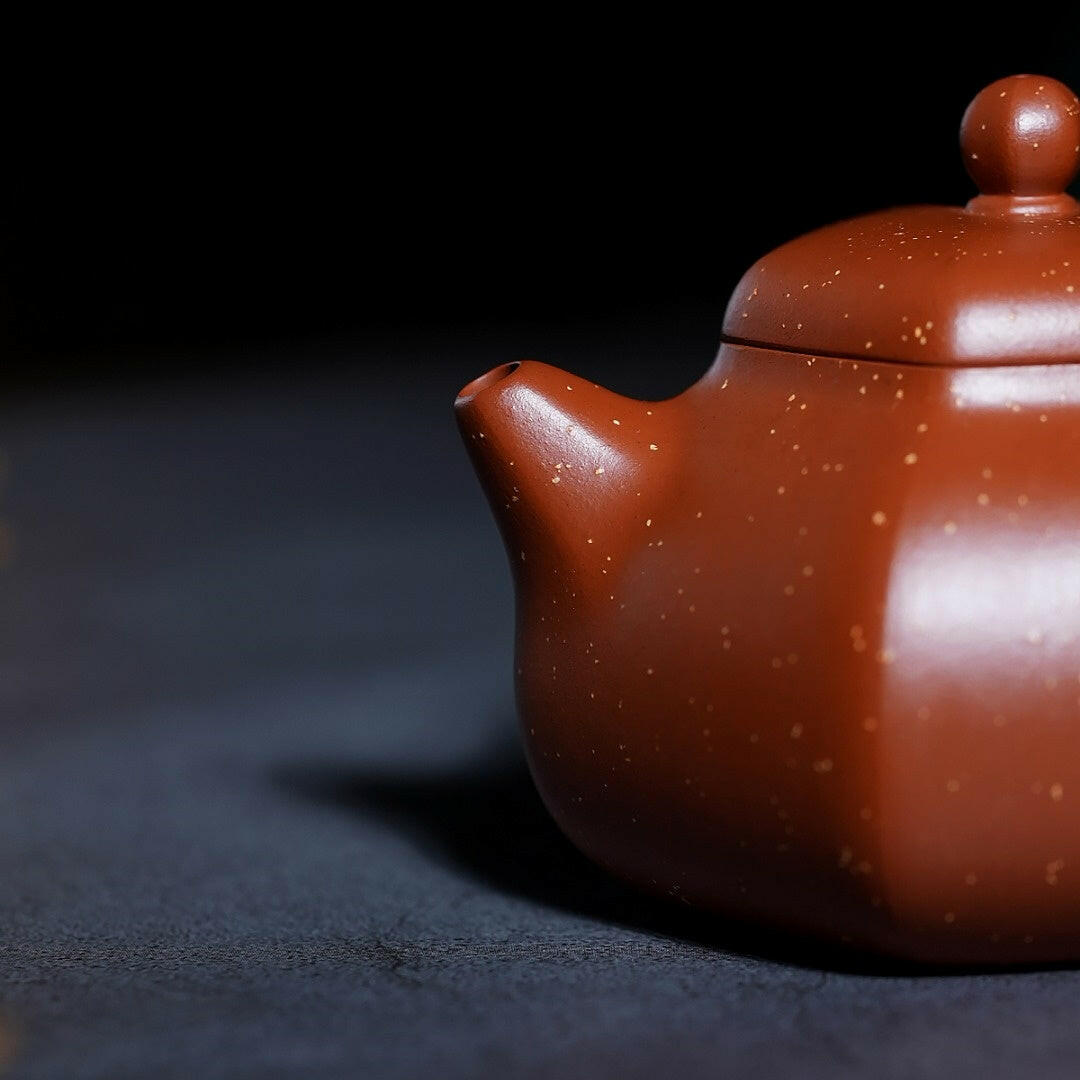 Liu Fang Rong Tian 180cc - Yixing Handmade Teapot 江苏宜兴