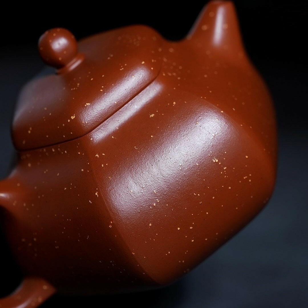 Liu Fang Rong Tian 180cc - Yixing Handmade Teapot 江苏宜兴