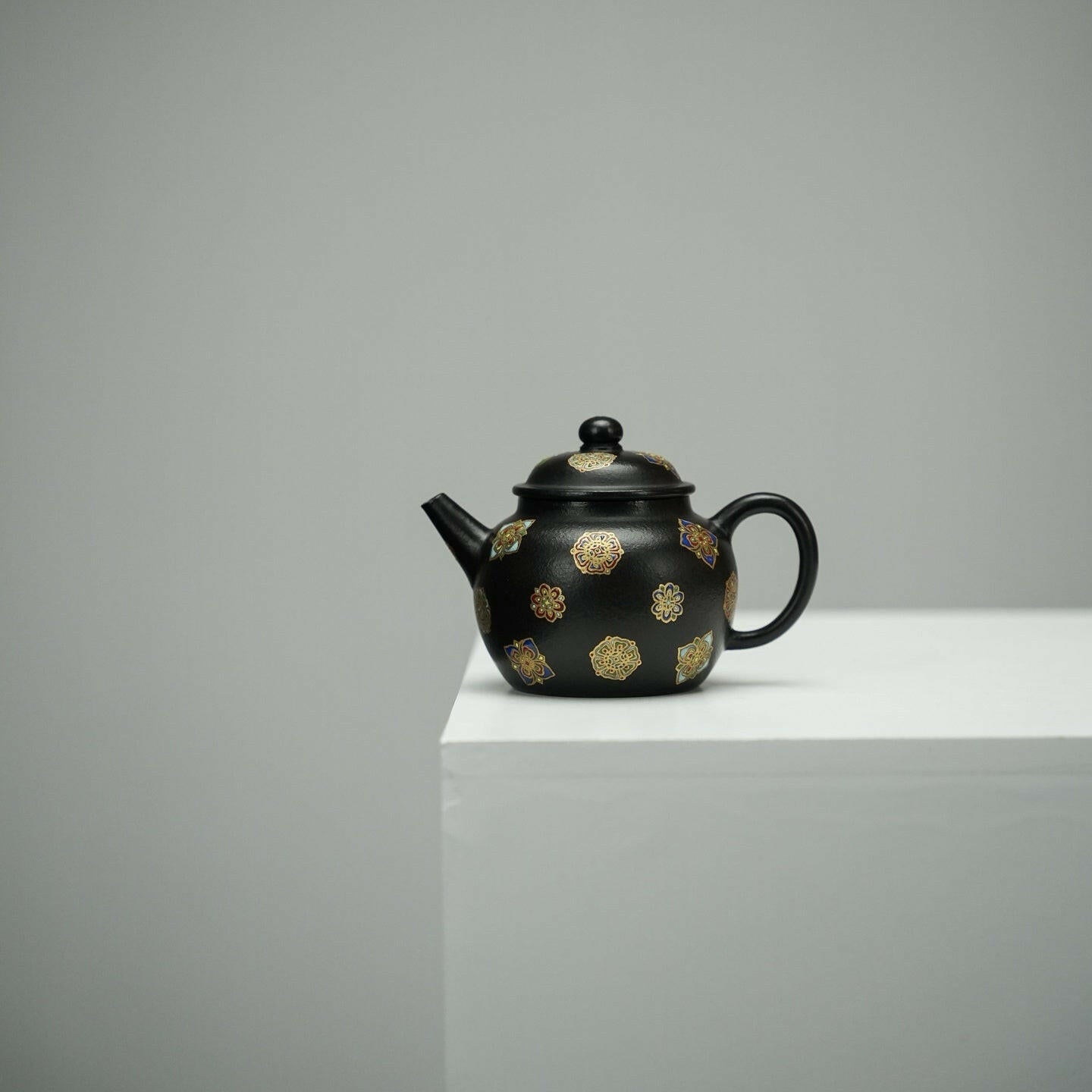 Ju Lun 140cc - Yixing Handmade Teapot 江苏宜兴