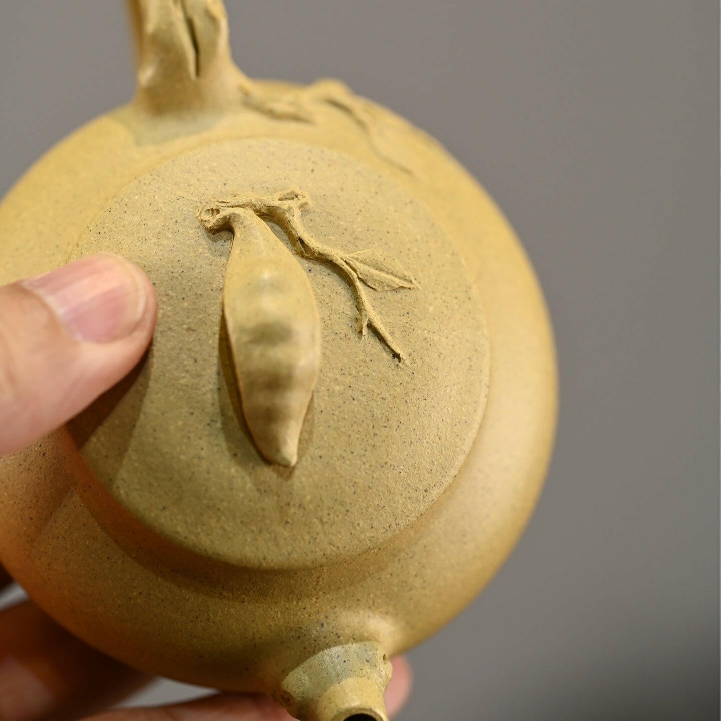 Dou Kou Nian Hua 120cc - Yixing Handmade Teapot 江苏宜兴