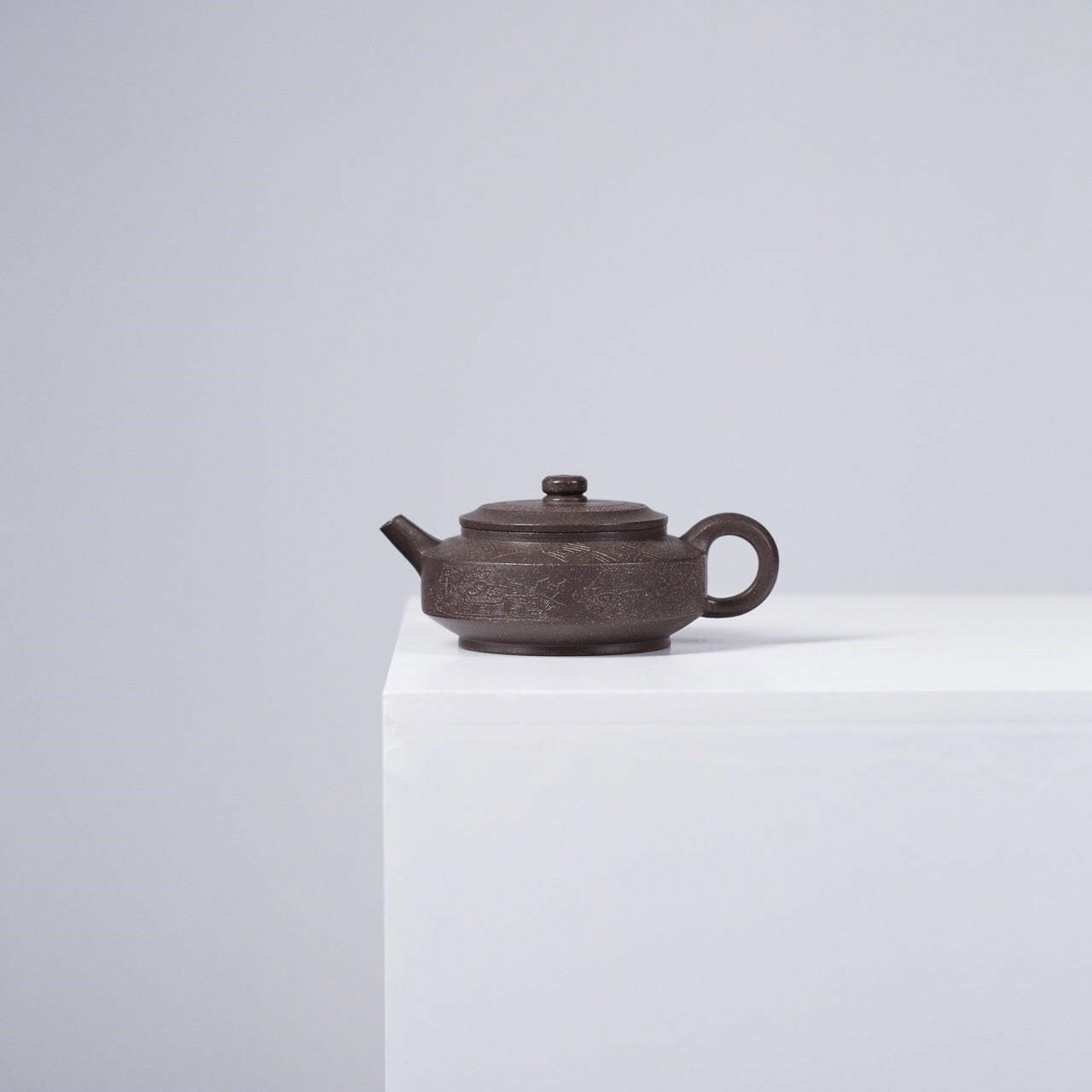 Zhong Fang Zhou Pan 140cc - Yixing Handmade Teapot 江苏宜兴