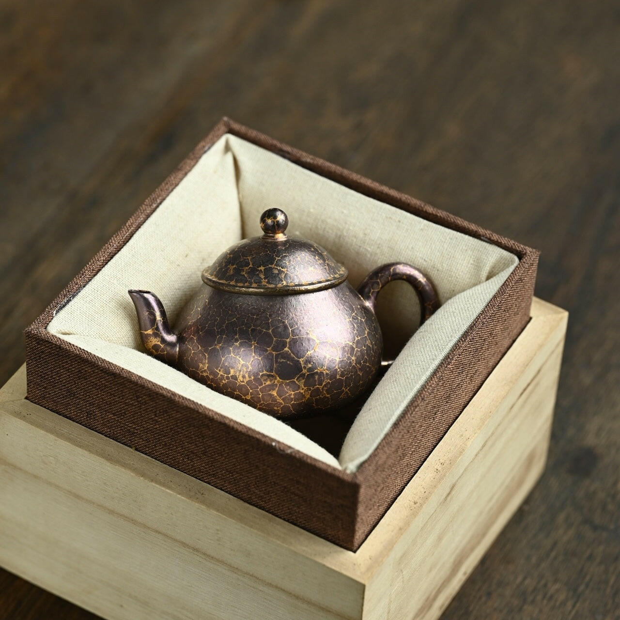 Li Xing 100cc - Yixing Handmade Teapot 江苏宜兴