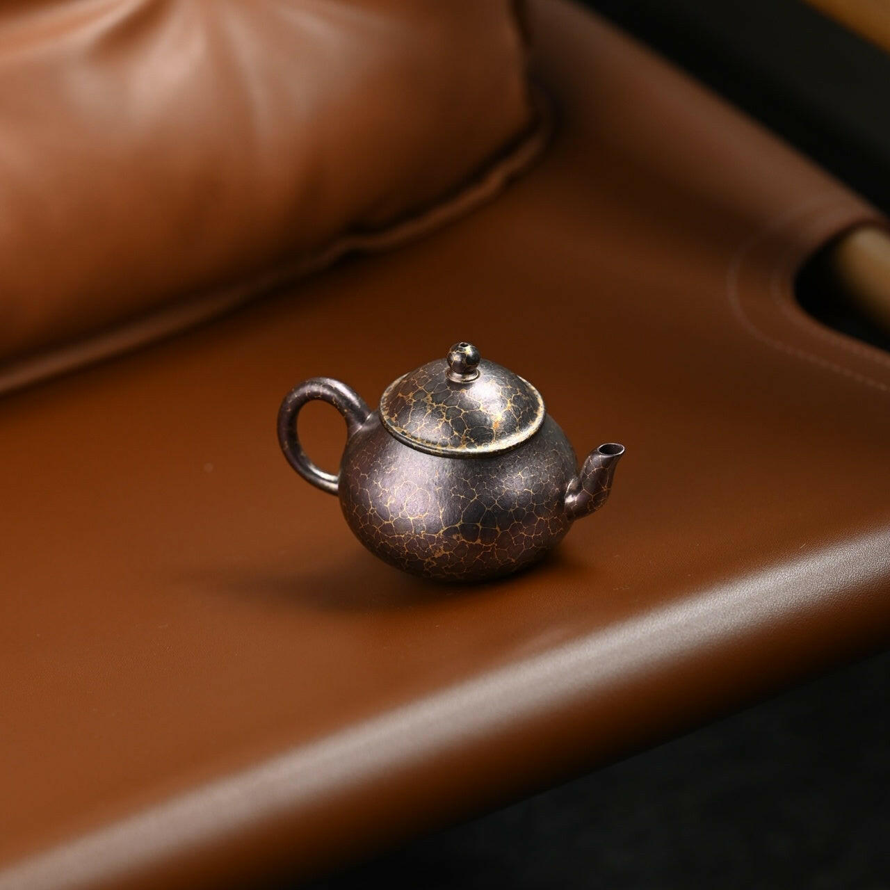 Li Xing 100cc - Yixing Handmade Teapot 江苏宜兴