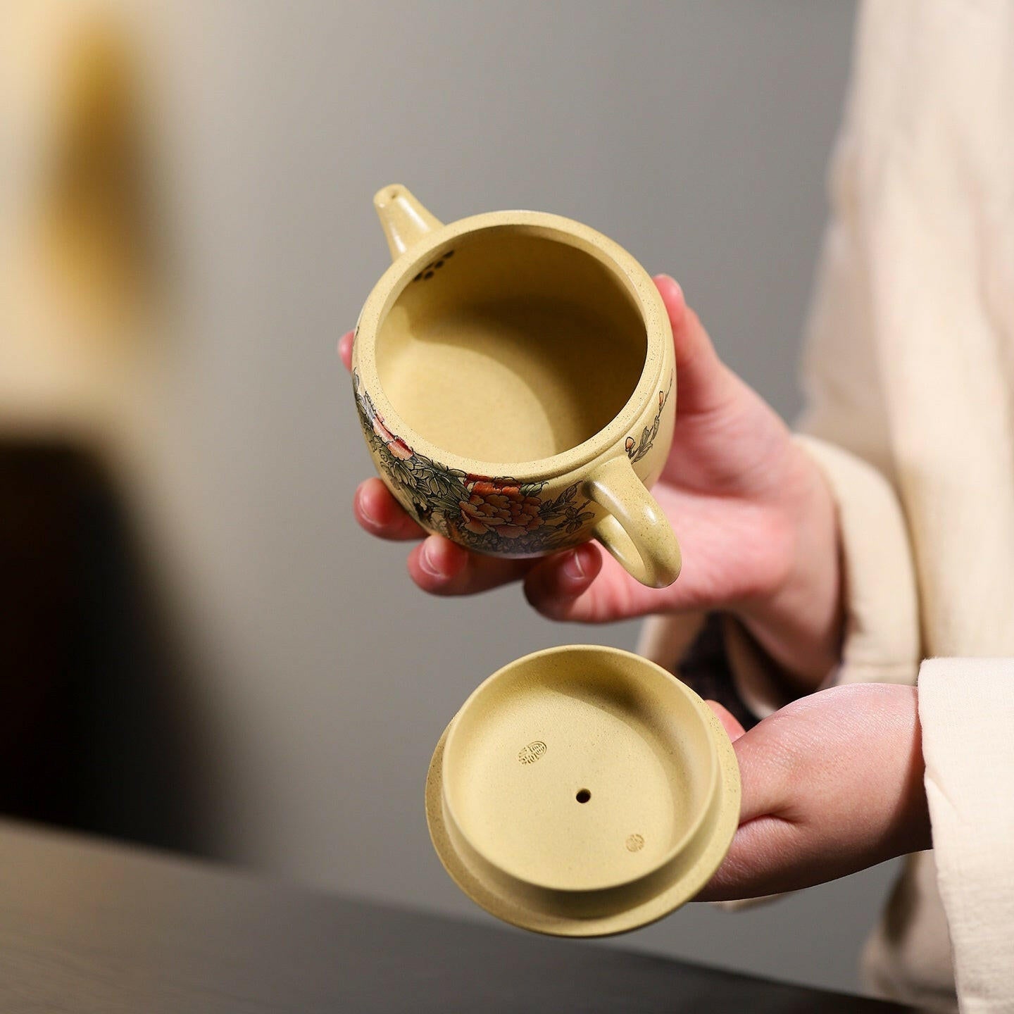 Han Wa 180cc - Yixing Handmade Teapot 江苏宜兴