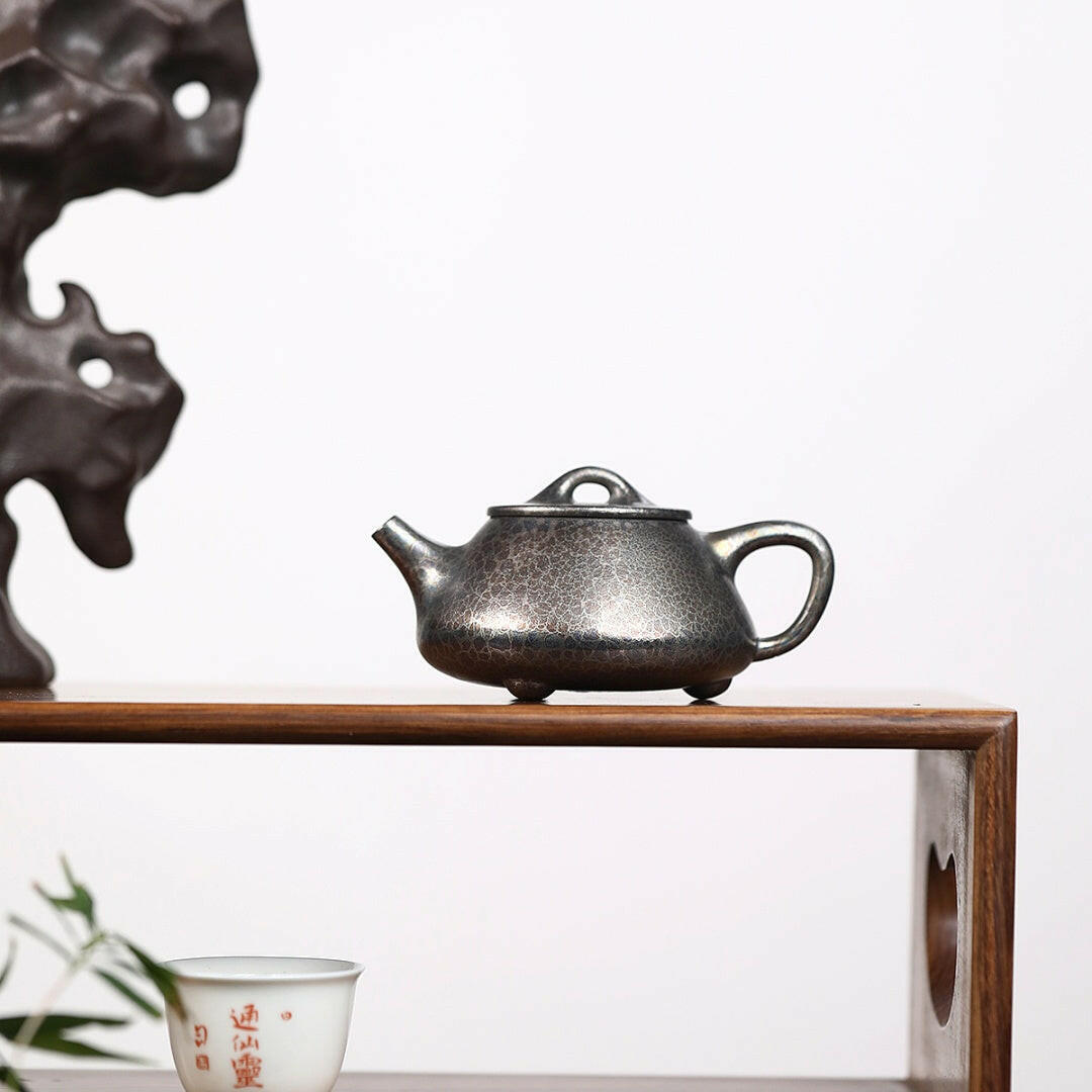 Ping Gai Shi Piao 150cc - Yixing Handmade Teapot 江苏宜兴