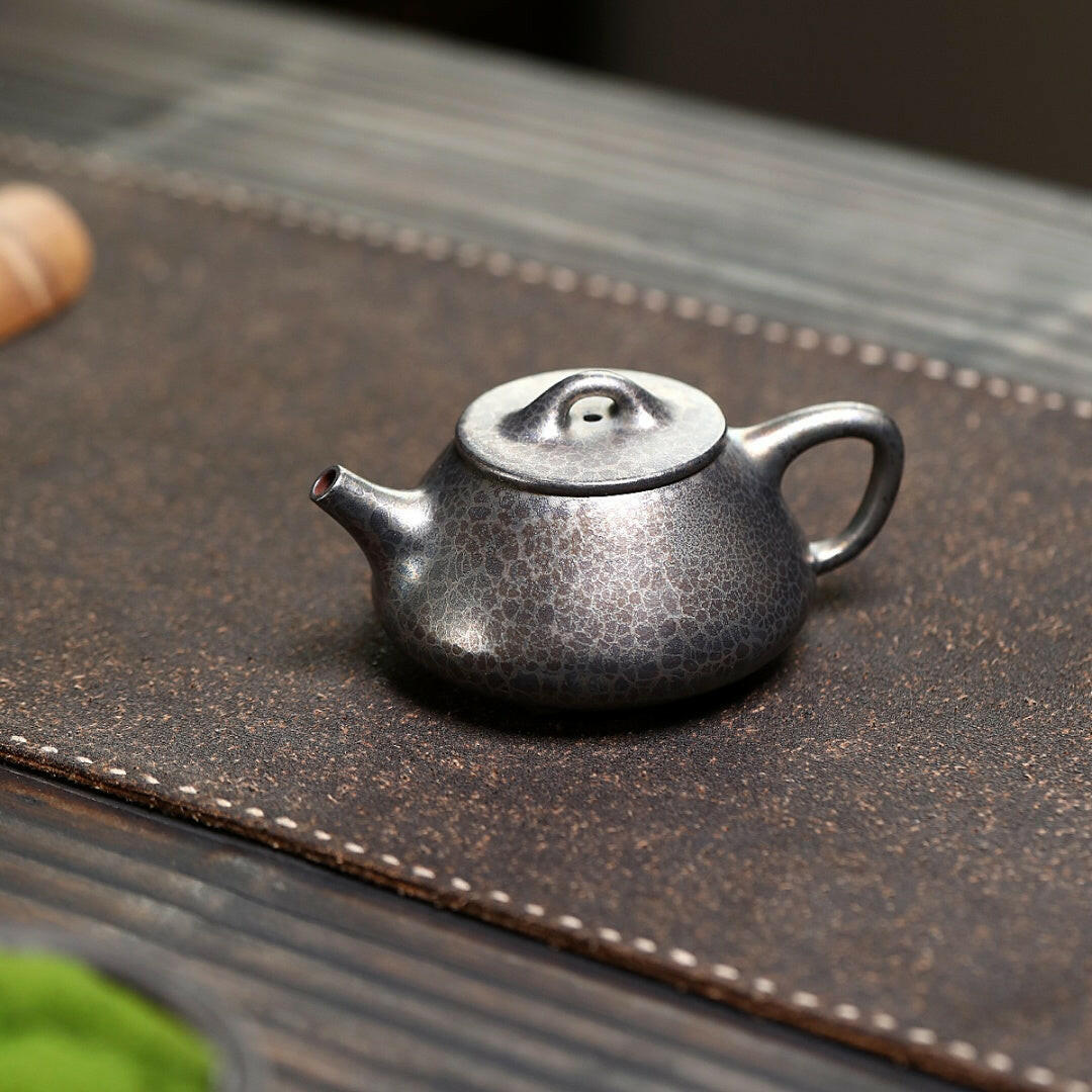Ping Gai Shi Piao 150cc - Yixing Handmade Teapot 江苏宜兴