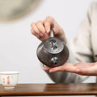 Ping Gai Shi Piao 150cc - Yixing Handmade Teapot 江苏宜兴