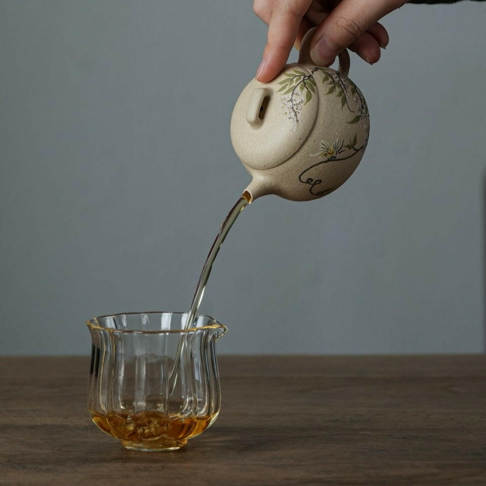 Teng Die ying 150cc - Yixing Handmade Teapot 江苏宜兴