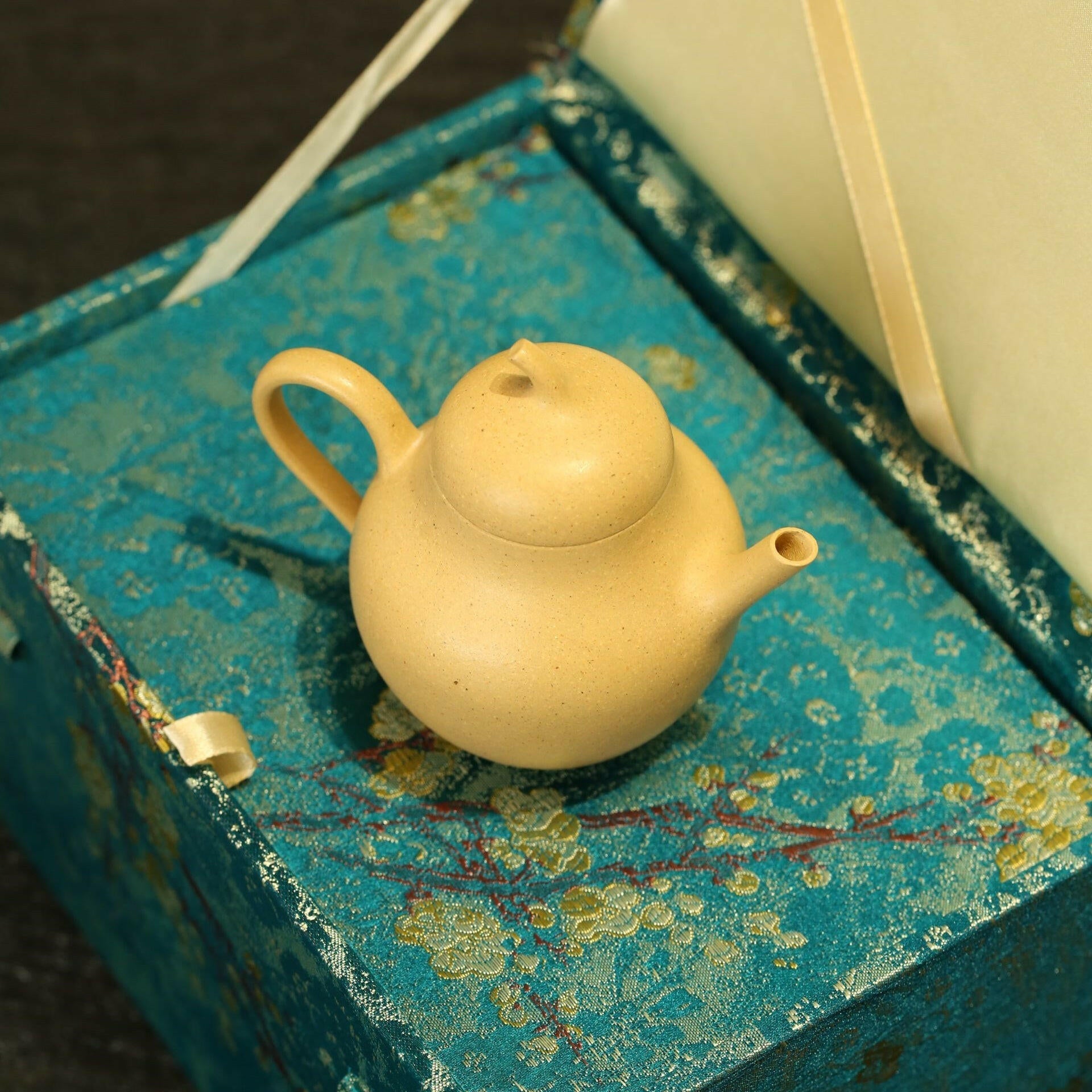 Qie Gua 130cc - Yixing Handmade Teapot 江苏宜兴