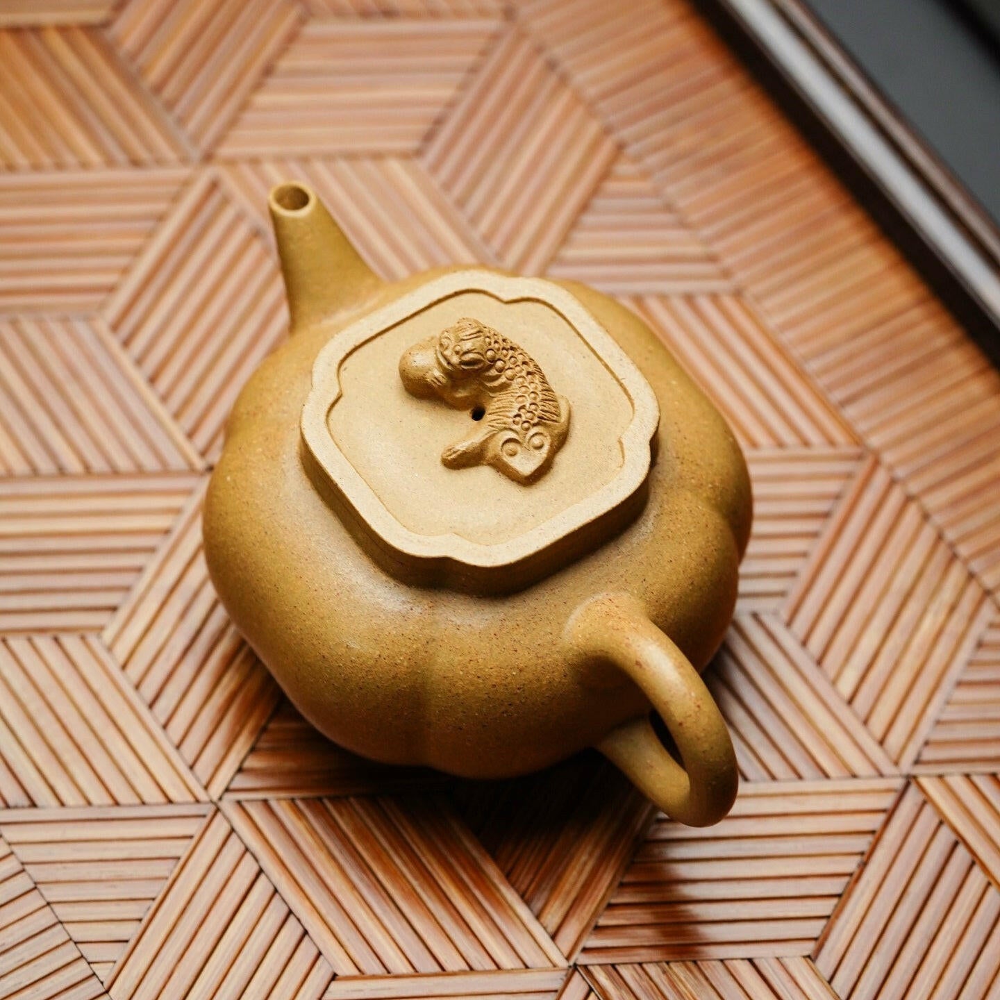 Shi Qiu 100cc - Yixing Handmade Teapot 江苏宜兴