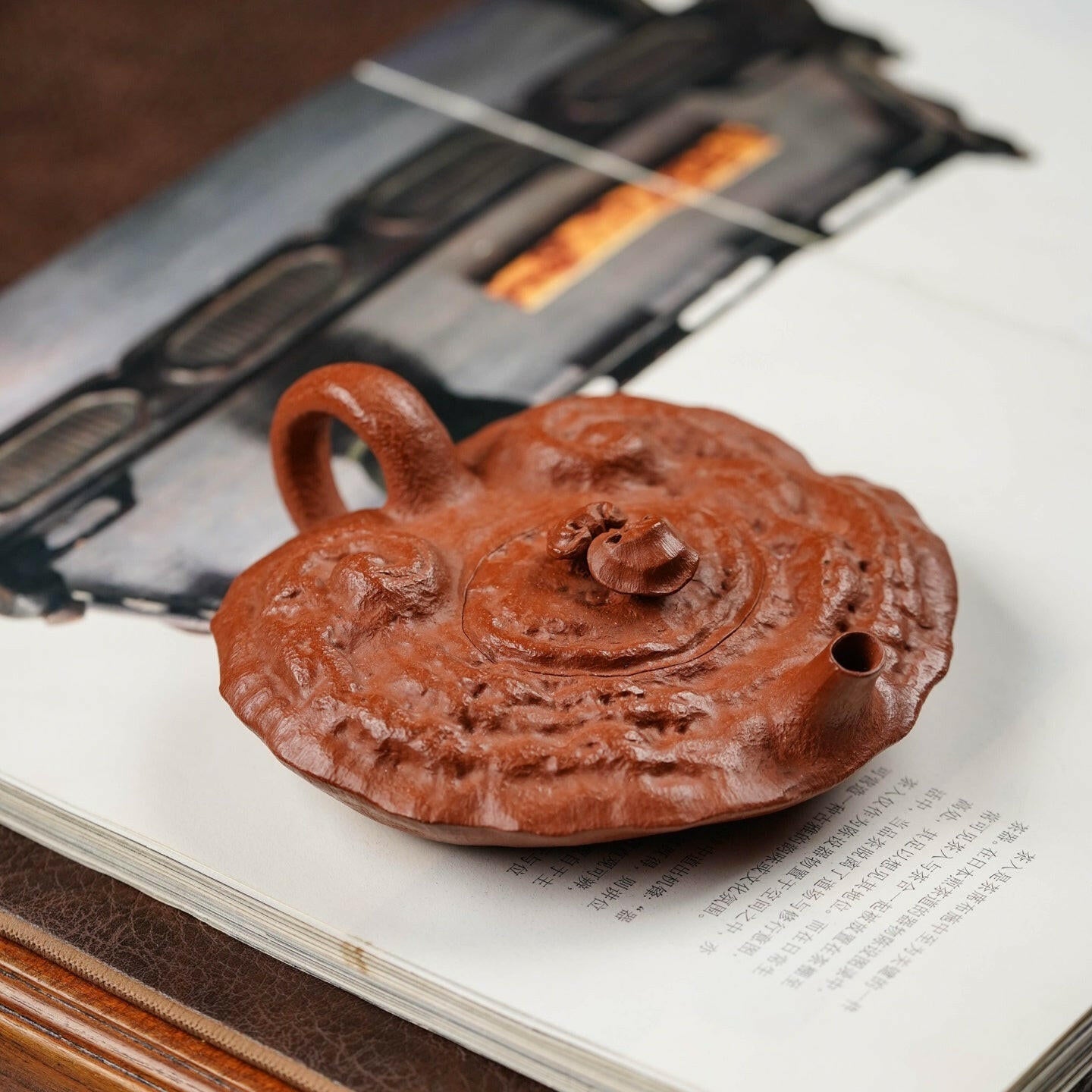Ling Zhi Hu 150cc - Yixing Handmade Teapot 江苏宜兴