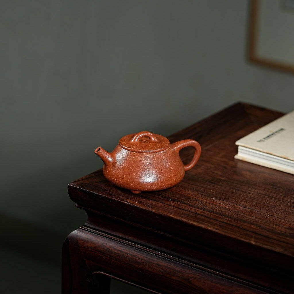 Ping Gai Shi Piao 180cc - Yixing Handmade Teapot 江苏宜兴