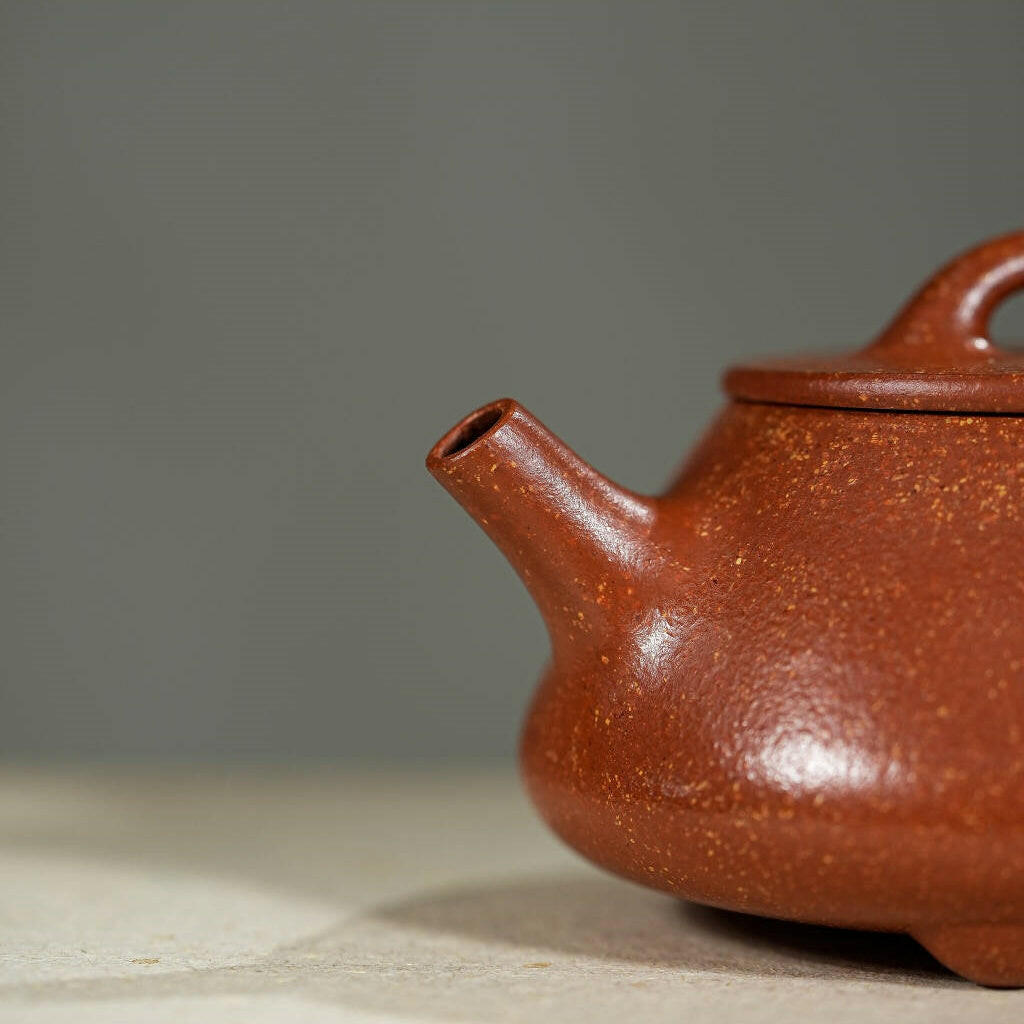 Ping Gai Shi Piao 180cc - Yixing Handmade Teapot 江苏宜兴