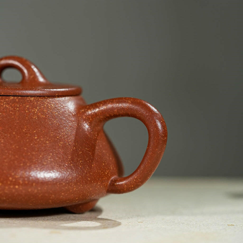 Ping Gai Shi Piao 180cc - Yixing Handmade Teapot 江苏宜兴