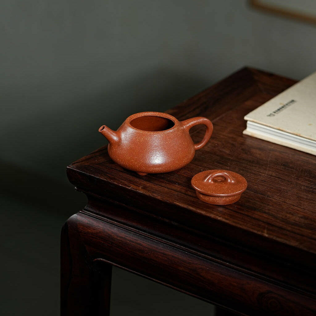Ping Gai Shi Piao 180cc - Yixing Handmade Teapot 江苏宜兴