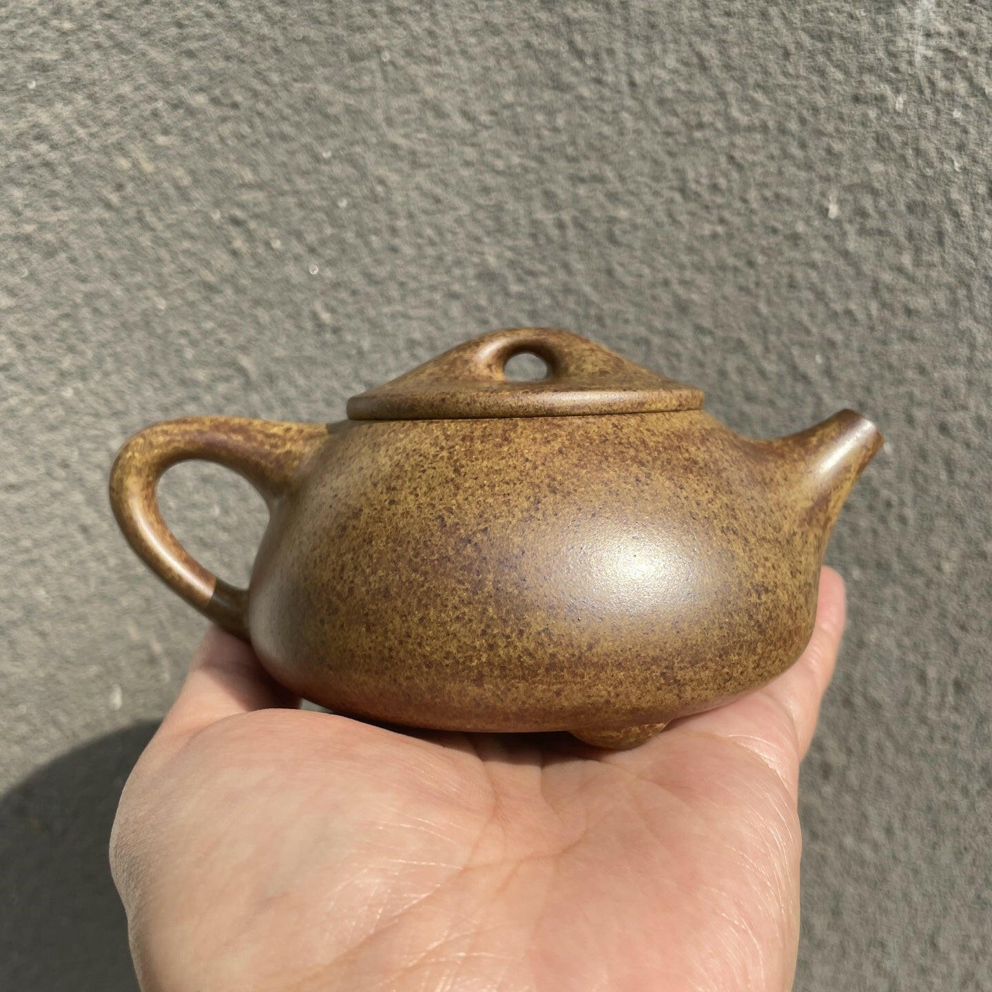 Shi Piao 200cc - Yixing Handmade Teapot 江苏宜兴