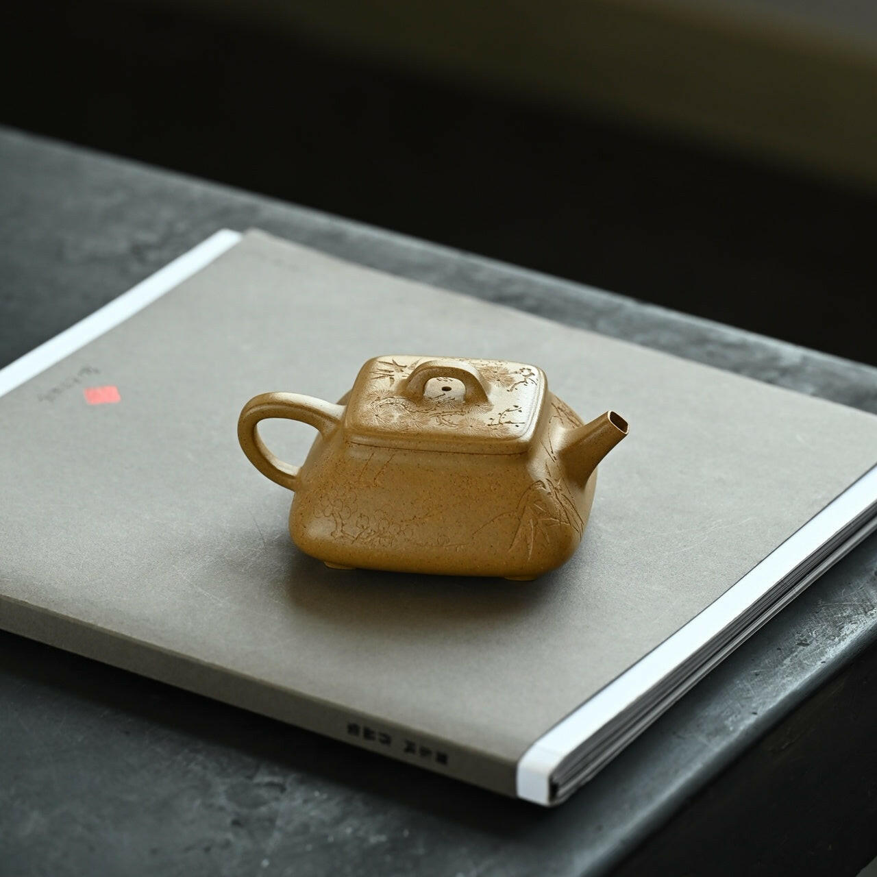 Si Fang Piao 180cc - Yixing Handmade Teapot 江苏宜兴