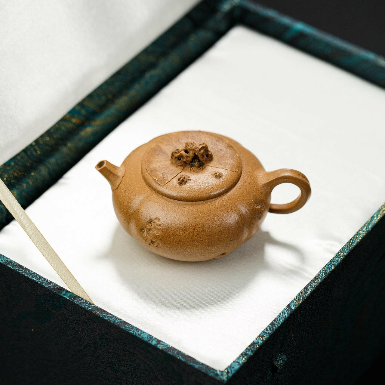 Ting Quan 200cc - Yixing Handmade Teapot 江苏宜兴