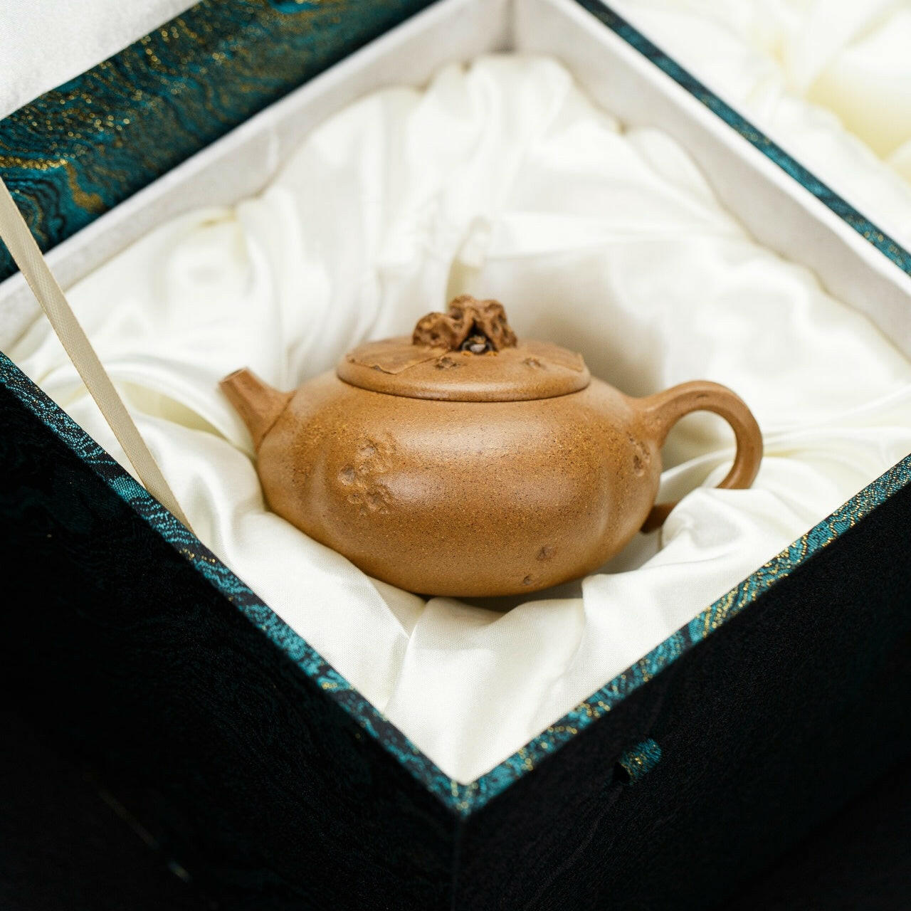 Ting Quan 200cc - Yixing Handmade Teapot 江苏宜兴